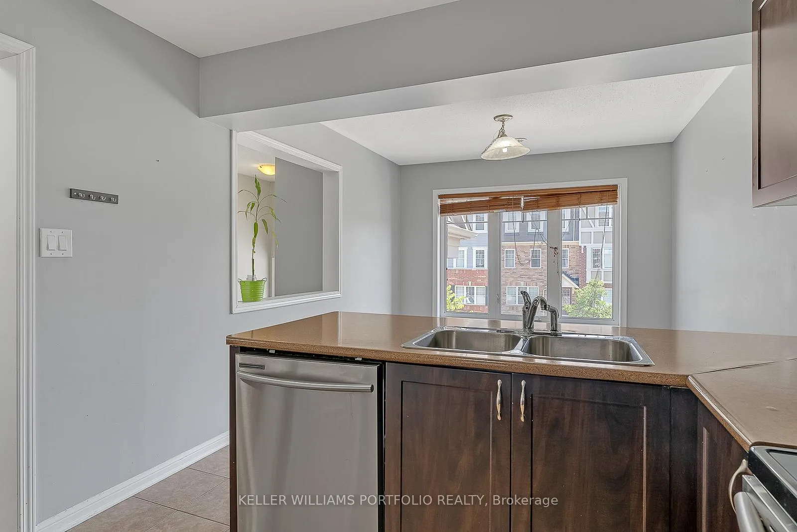 Photo 9 of 32 Affleck Road, Brampton, Northwest Brampton — HOMEH