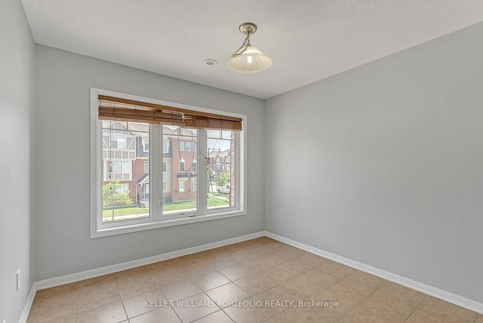 Photo 11 of 32 Affleck Road, Brampton, Northwest Brampton — HOMEH