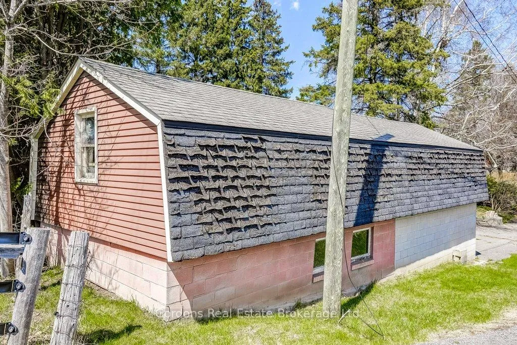 Photo 39 of 130 Confederation Street, Halton Hills, Glen Williams — HOMEH