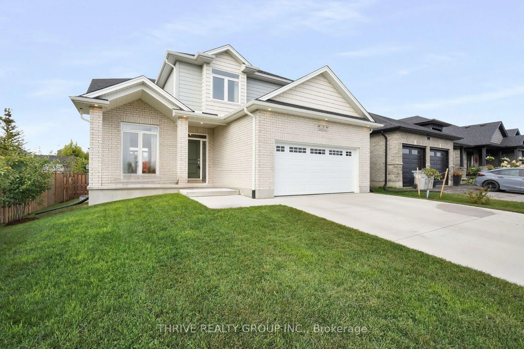 Photo 2 of 3 Elliot Street, Strathroy-Caradoc, SE — HOMEH