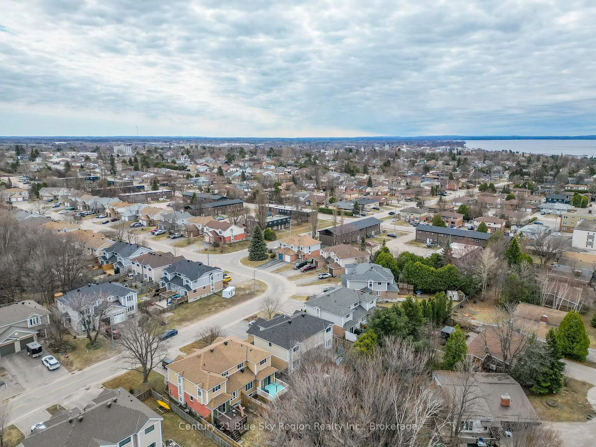 Photo 5 of 663 Tackaberry Drive, North Bay, West End — HOMEH