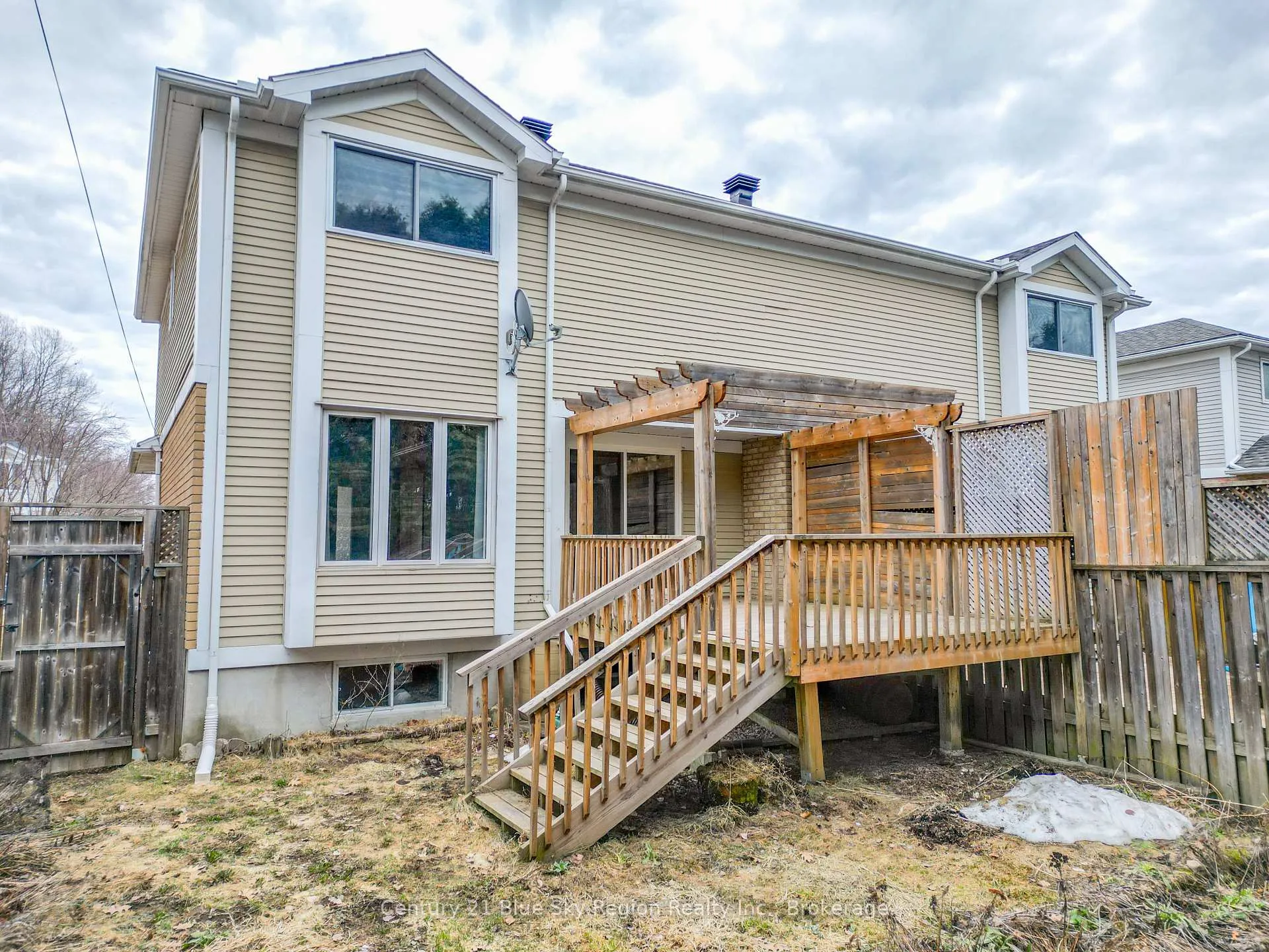 Photo 10 of 663 Tackaberry Drive, North Bay, West End — HOMEH