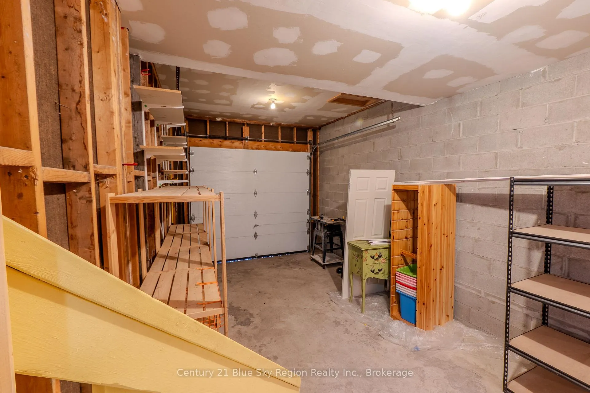 Photo 11 of 663 Tackaberry Drive, North Bay, West End — HOMEH