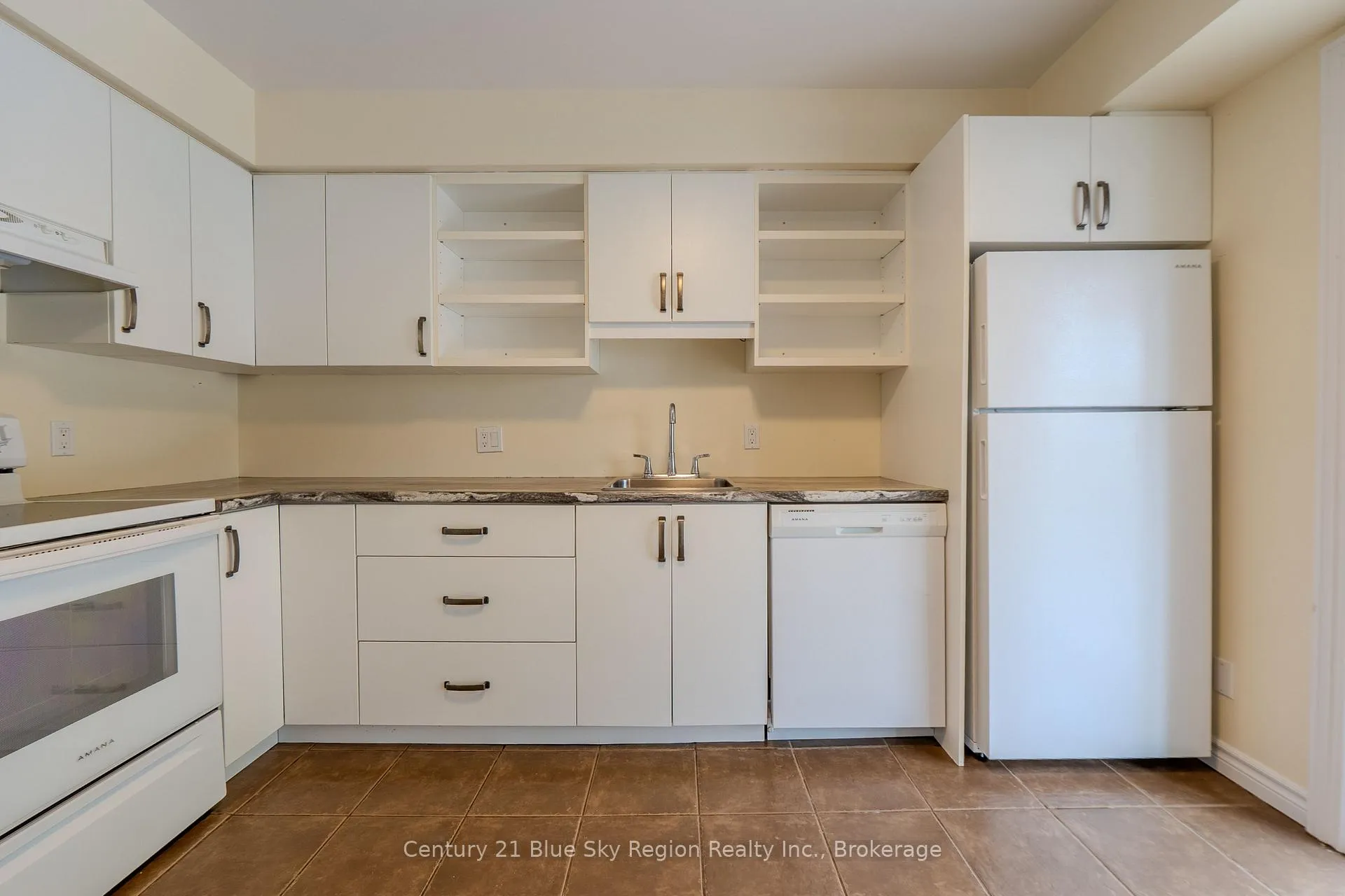 Photo 20 of 663 Tackaberry Drive, North Bay, West End — HOMEH