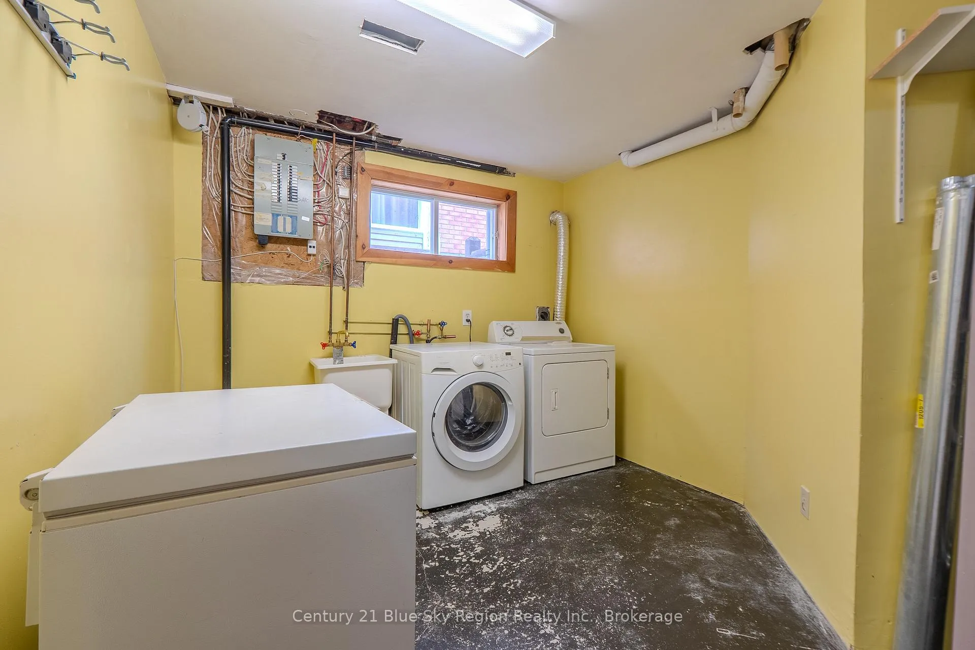 Photo 41 of 663 Tackaberry Drive, North Bay, West End — HOMEH