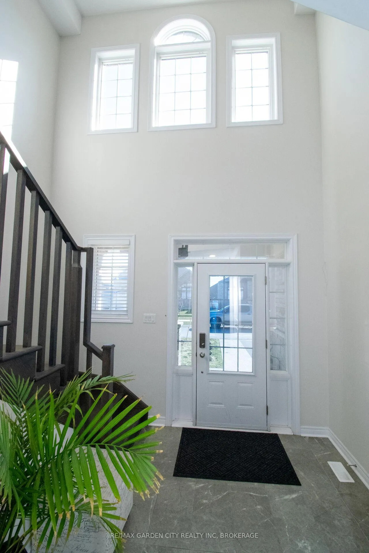 Photo 7 of 243 Shoreview Drive, Welland, Hwy 406/Welland — HOMEH