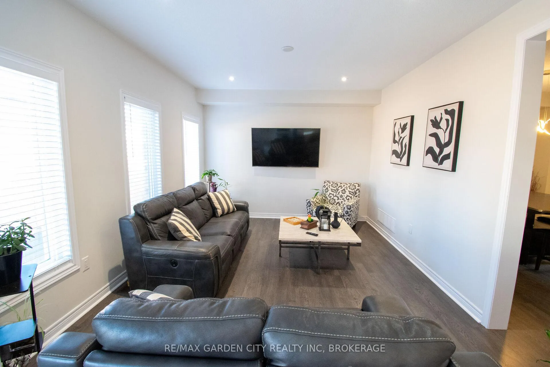 Photo 19 of 243 Shoreview Drive, Welland, Hwy 406/Welland — HOMEH