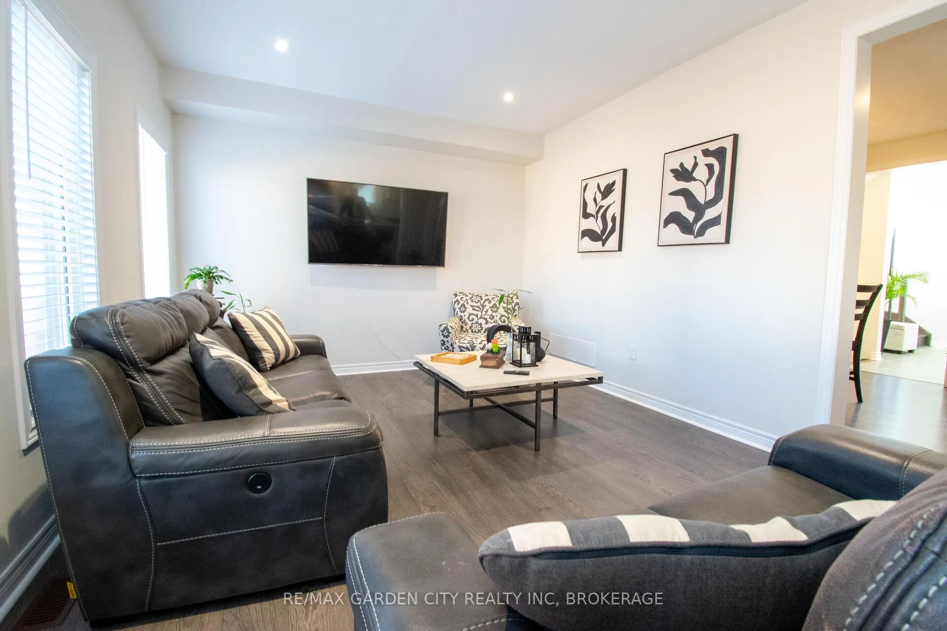 Photo 20 of 243 Shoreview Drive, Welland, Hwy 406/Welland — HOMEH