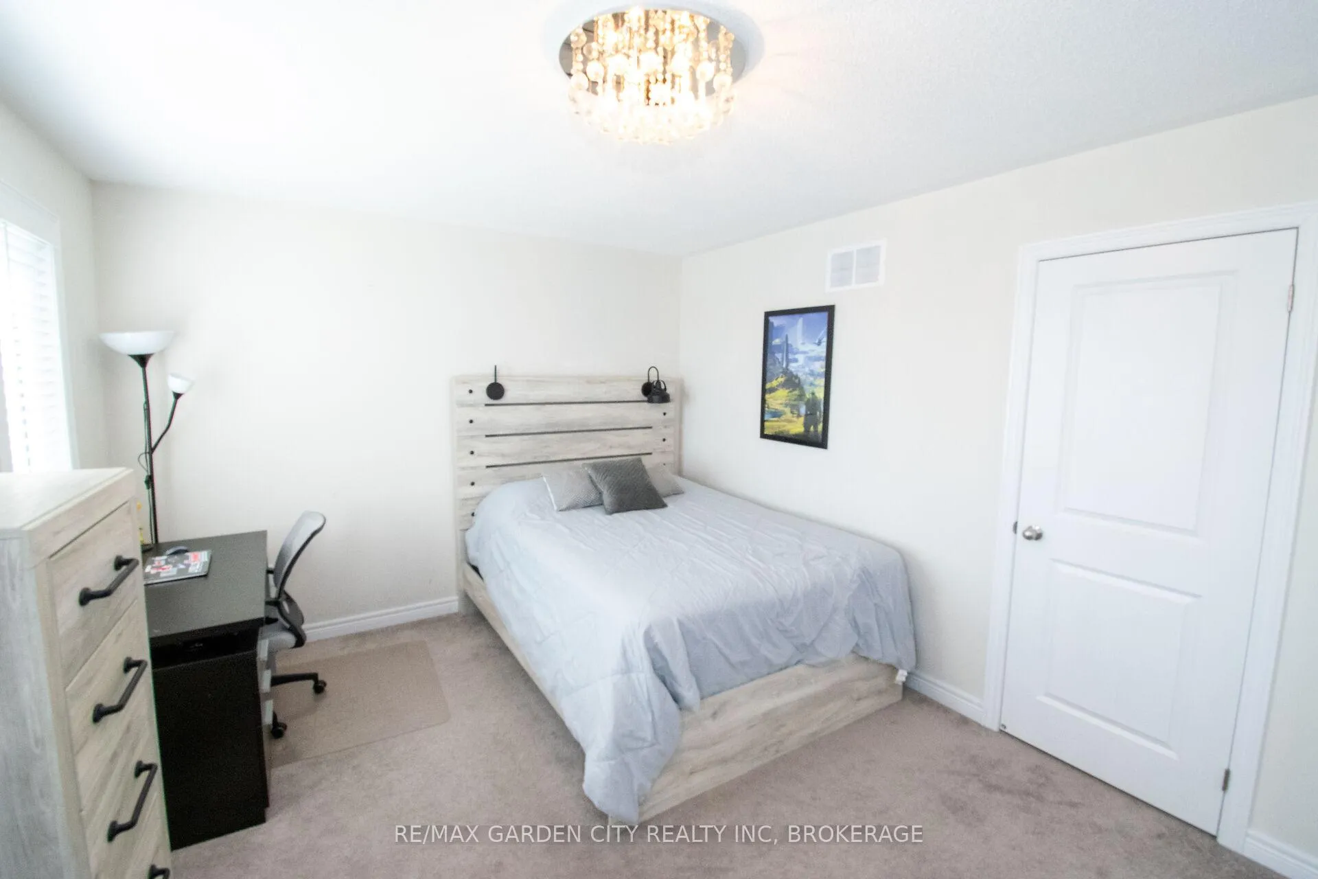 Photo 31 of 243 Shoreview Drive, Welland, Hwy 406/Welland — HOMEH