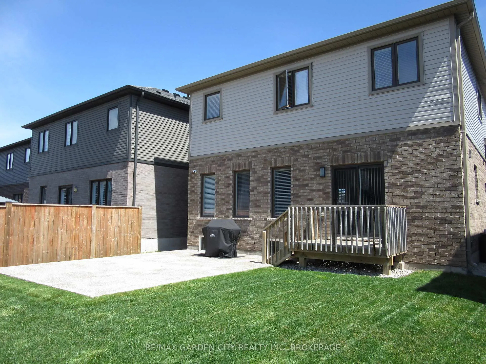 Photo 36 of 243 Shoreview Drive, Welland, Hwy 406/Welland — HOMEH