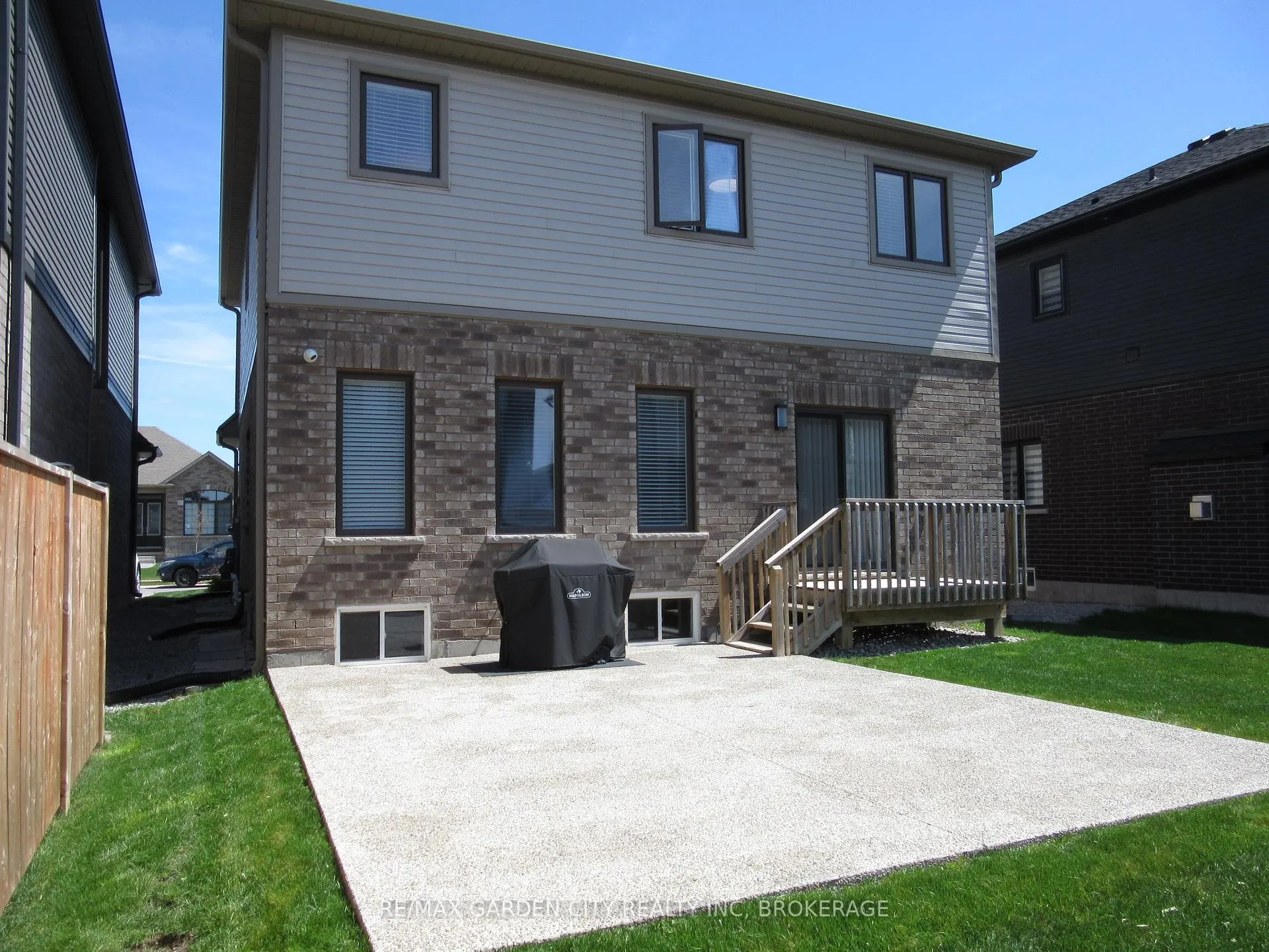 Photo 38 of 243 Shoreview Drive, Welland, Hwy 406/Welland — HOMEH
