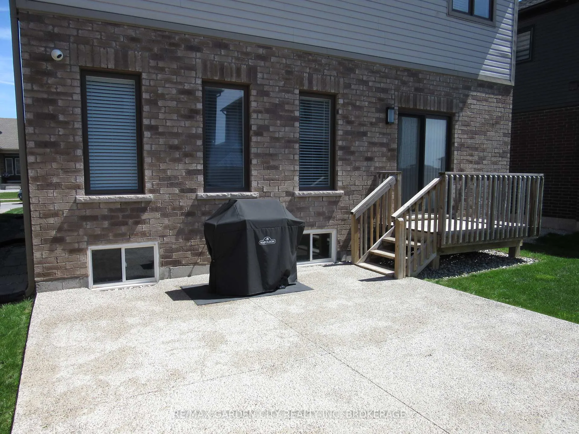 Photo 39 of 243 Shoreview Drive, Welland, Hwy 406/Welland — HOMEH