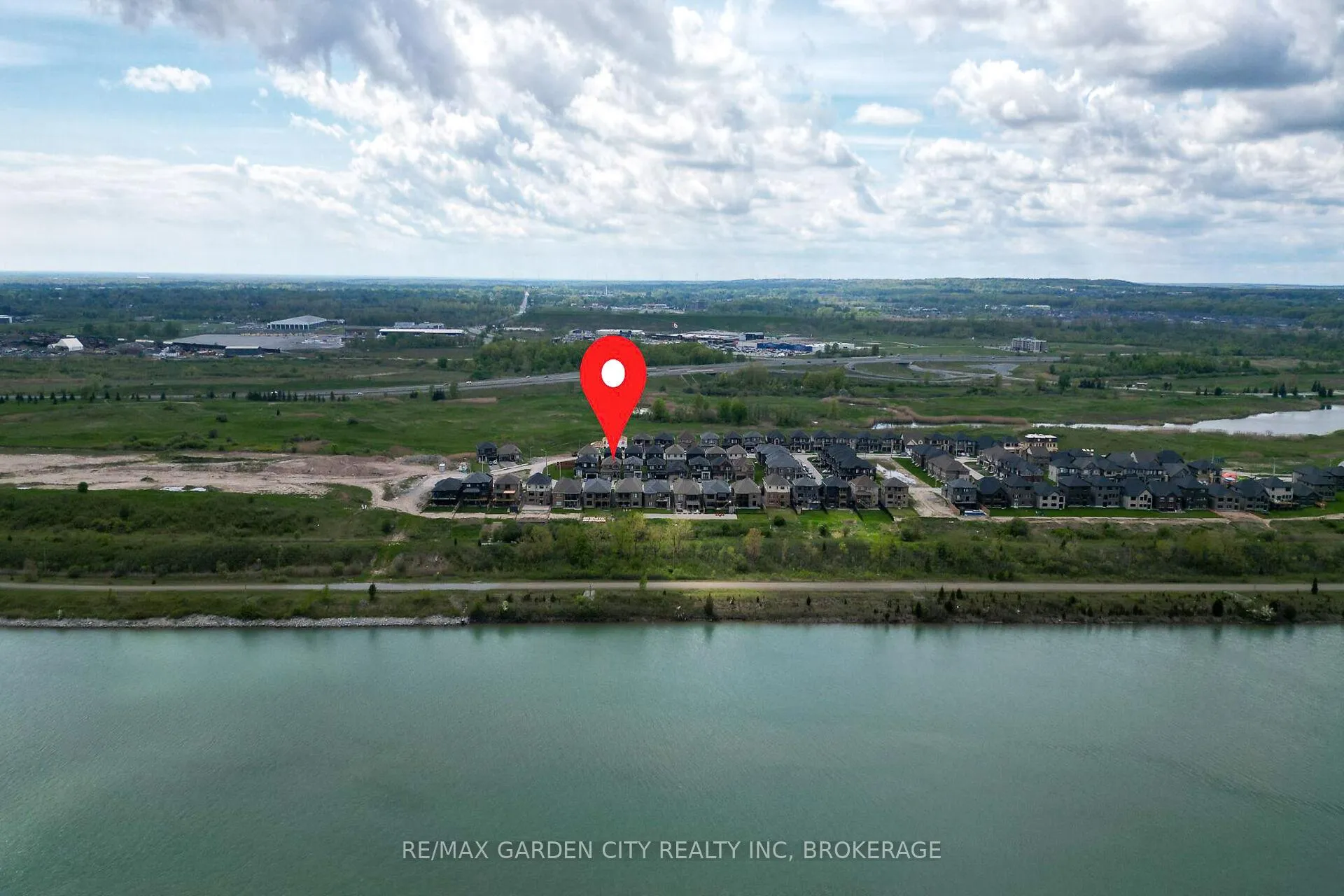 Photo 47 of 243 Shoreview Drive, Welland, Hwy 406/Welland — HOMEH