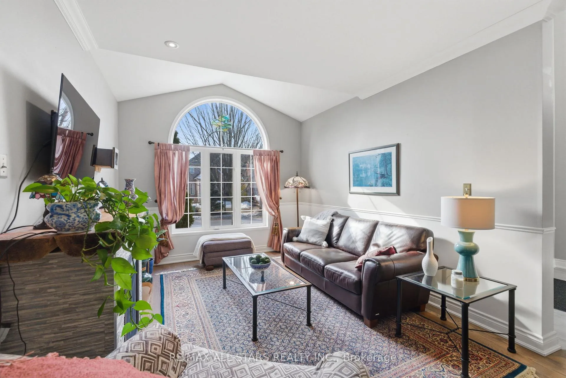 Photo 4 of 49 Rosena Lane, Uxbridge — HOMEH