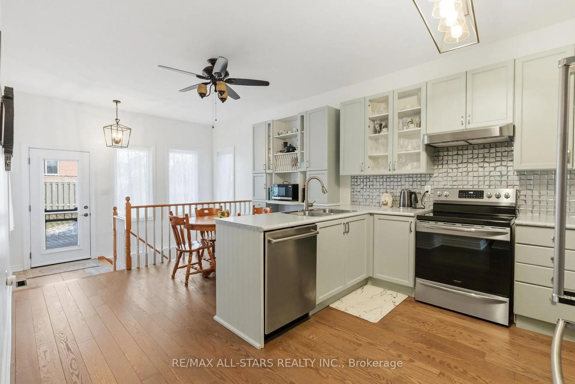 Photo 12 of 49 Rosena Lane, Uxbridge — HOMEH