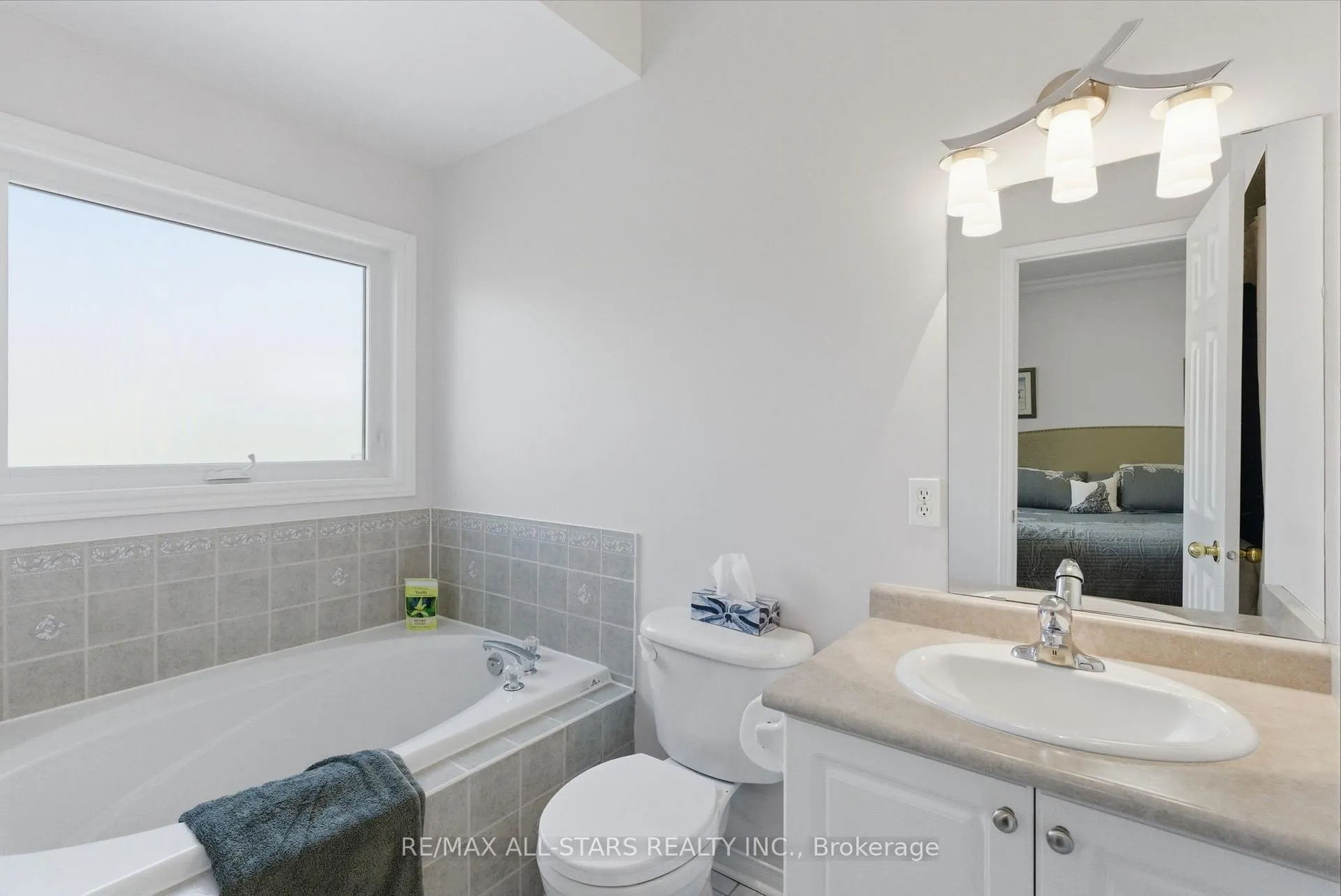 Photo 23 of 49 Rosena Lane, Uxbridge — HOMEH