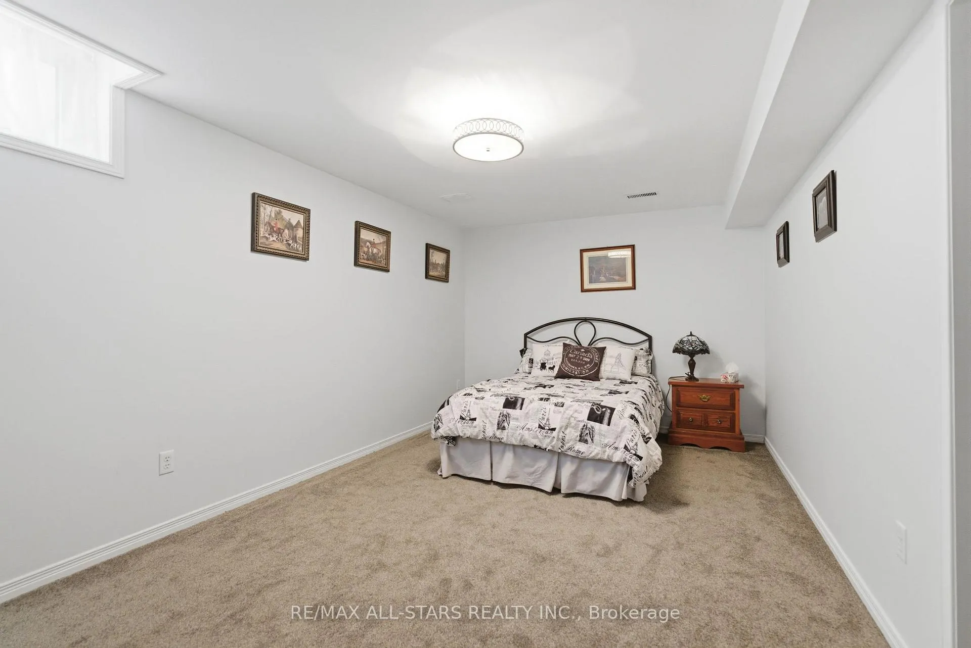 Photo 33 of 49 Rosena Lane, Uxbridge — HOMEH