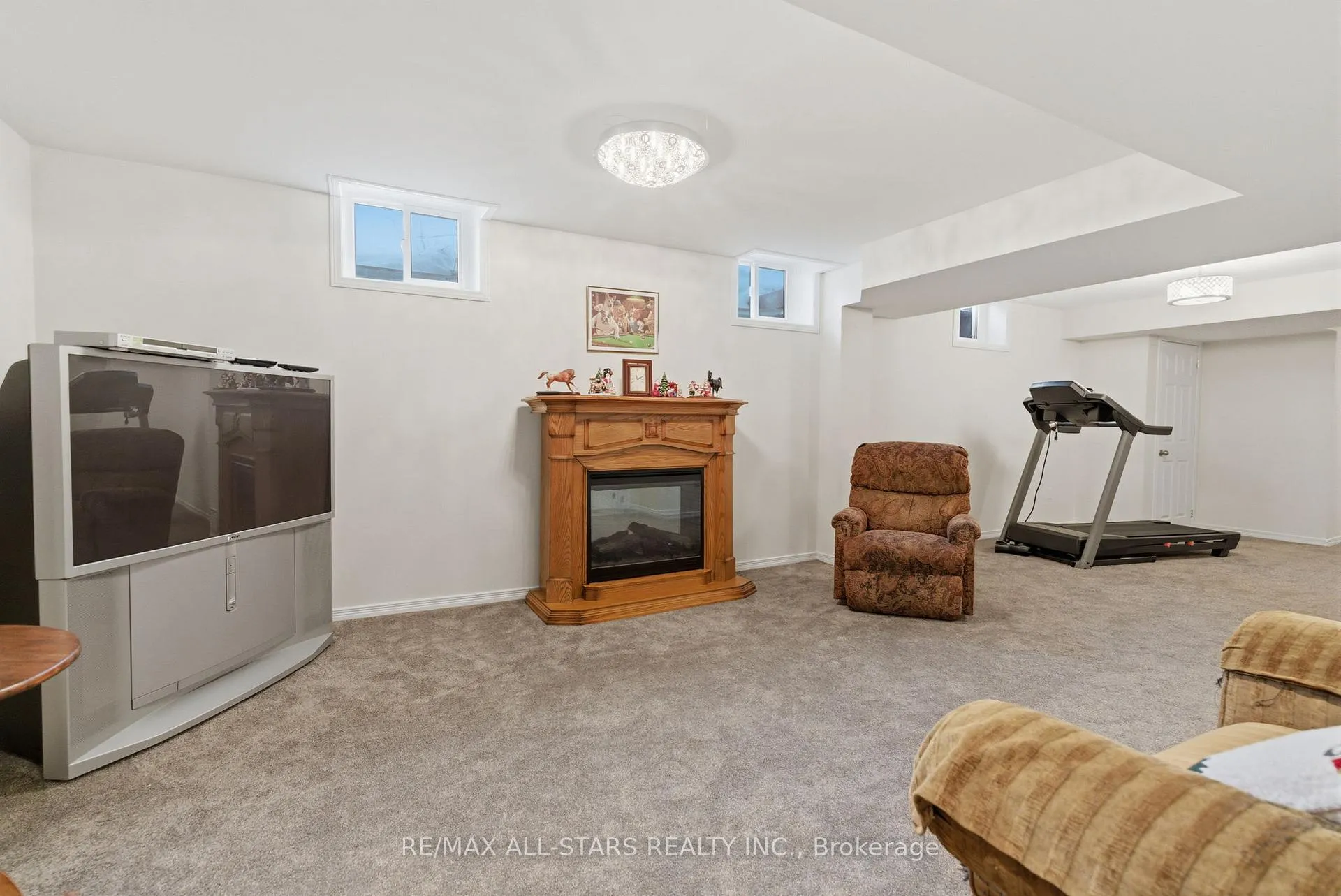 Photo 39 of 49 Rosena Lane, Uxbridge — HOMEH