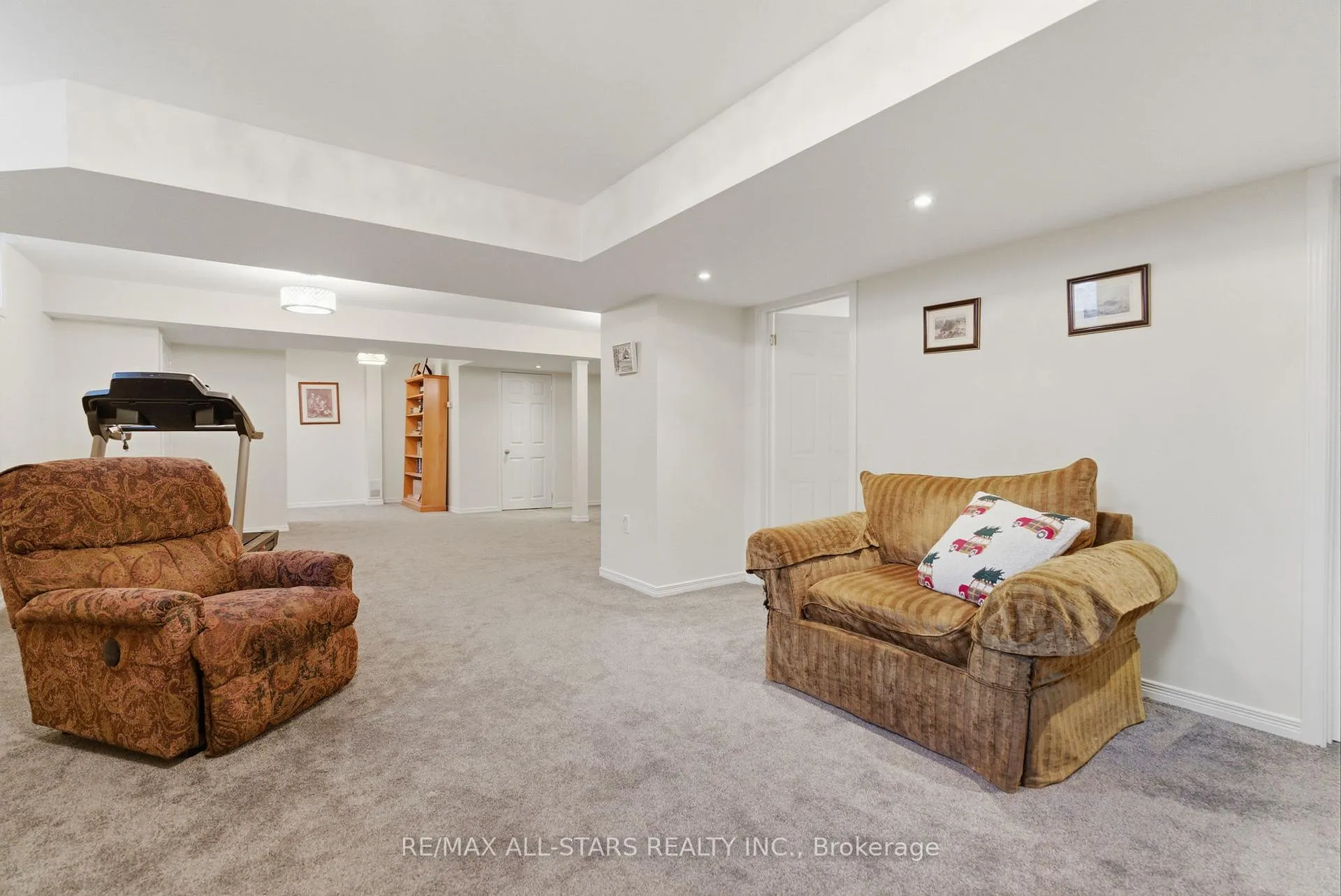 Photo 40 of 49 Rosena Lane, Uxbridge — HOMEH