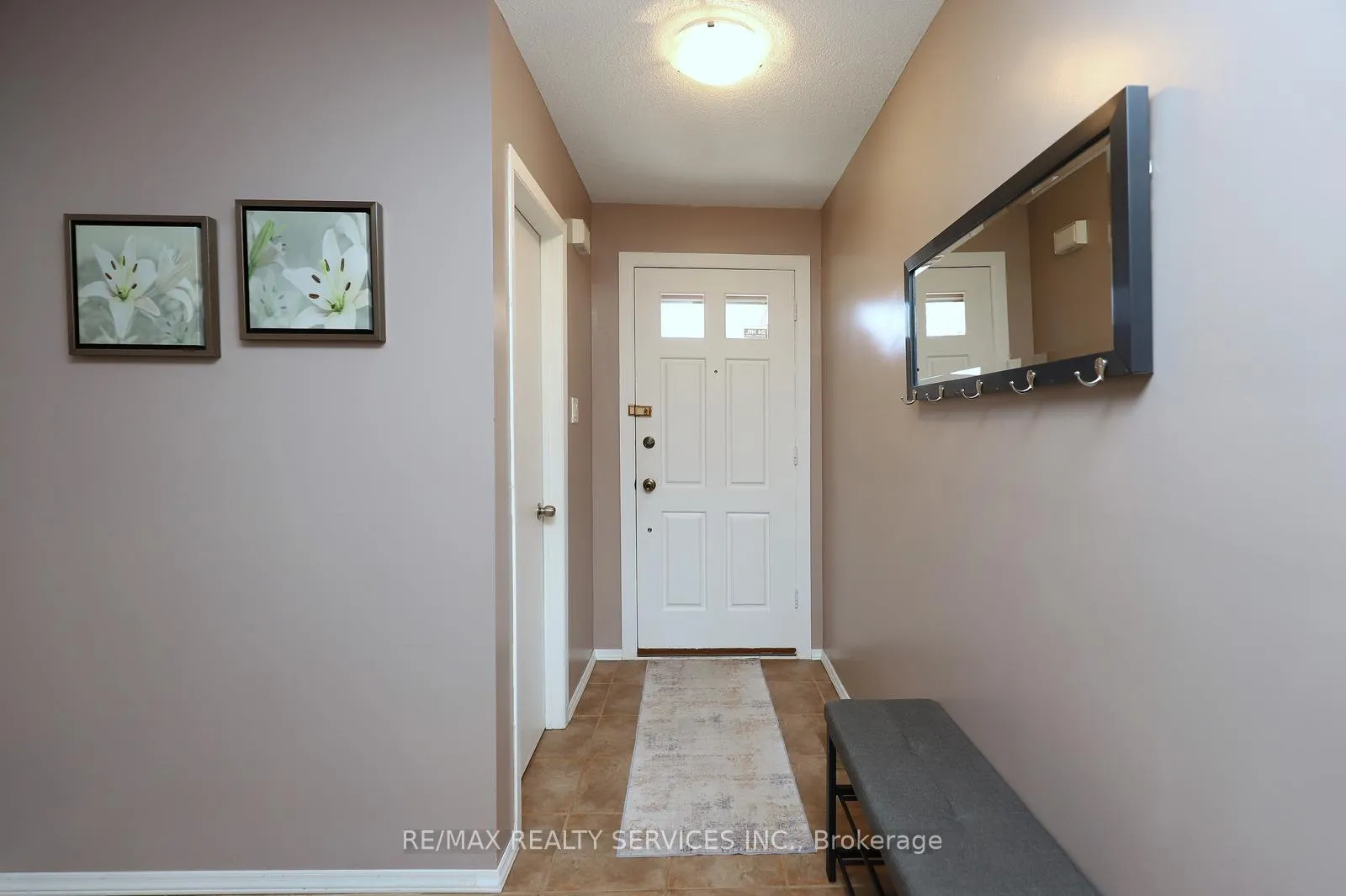 Photo 5 of 21 Shenstone Avenue, Brampton, Heart Lake West — HOMEH