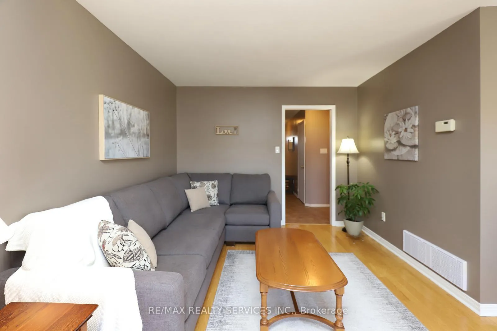 Photo 12 of 21 Shenstone Avenue, Brampton, Heart Lake West — HOMEH