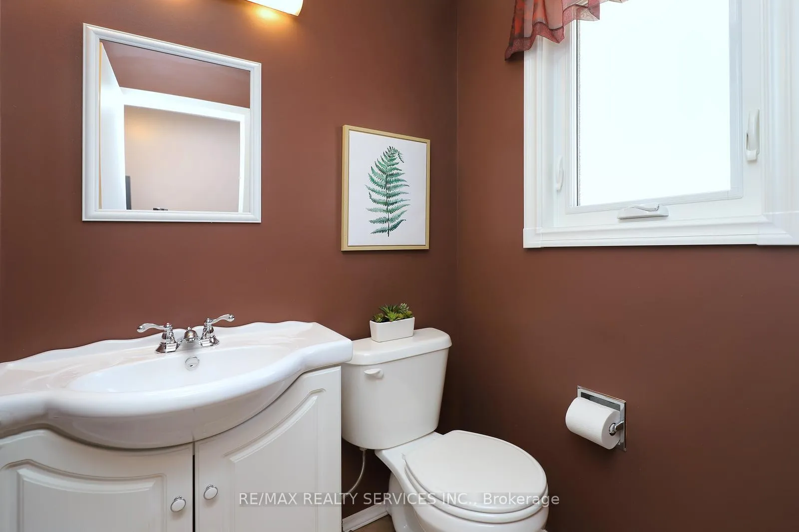 Photo 21 of 21 Shenstone Avenue, Brampton, Heart Lake West — HOMEH