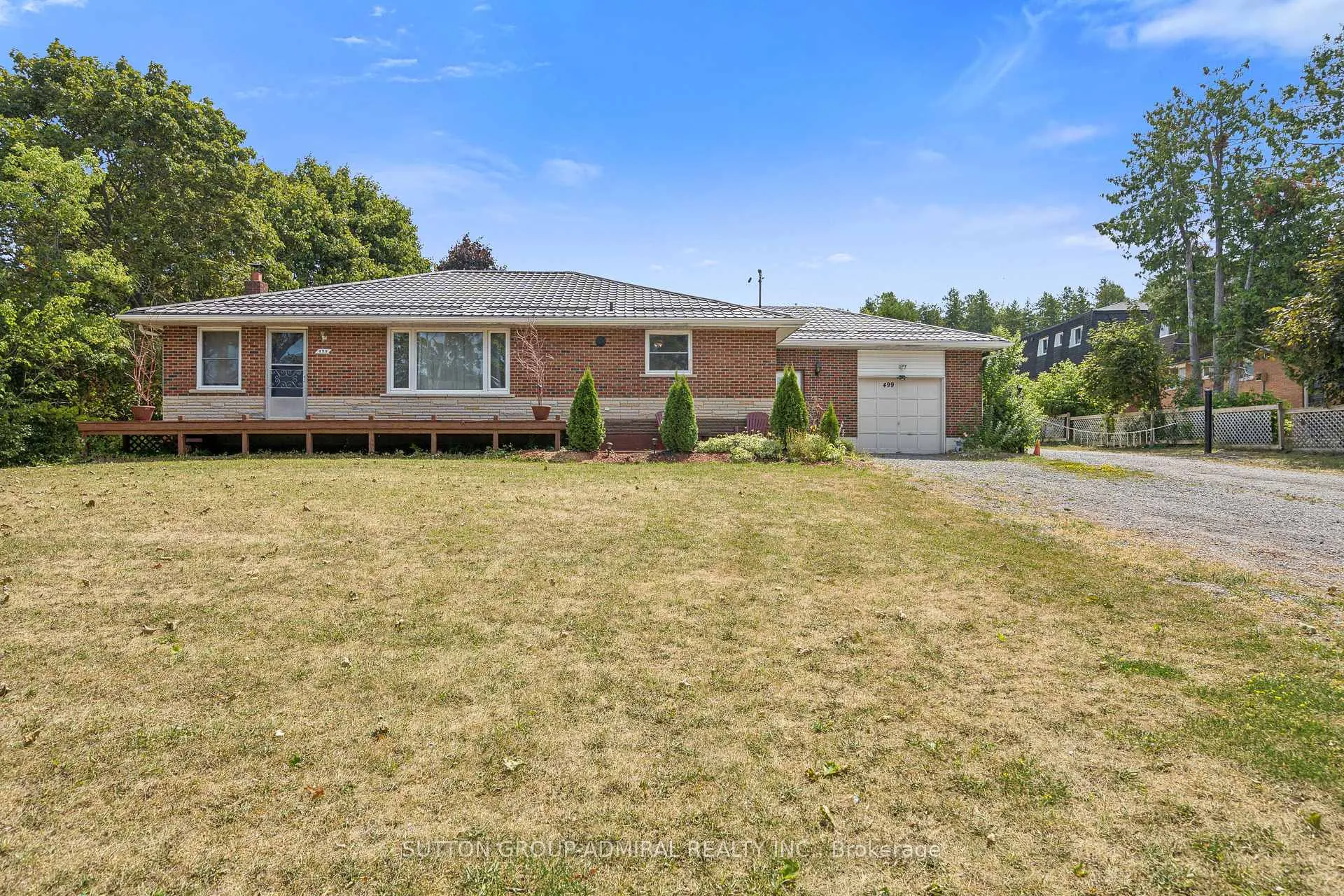 Photo 2 of 499 York Street, Brock, Beaverton — HOMEH