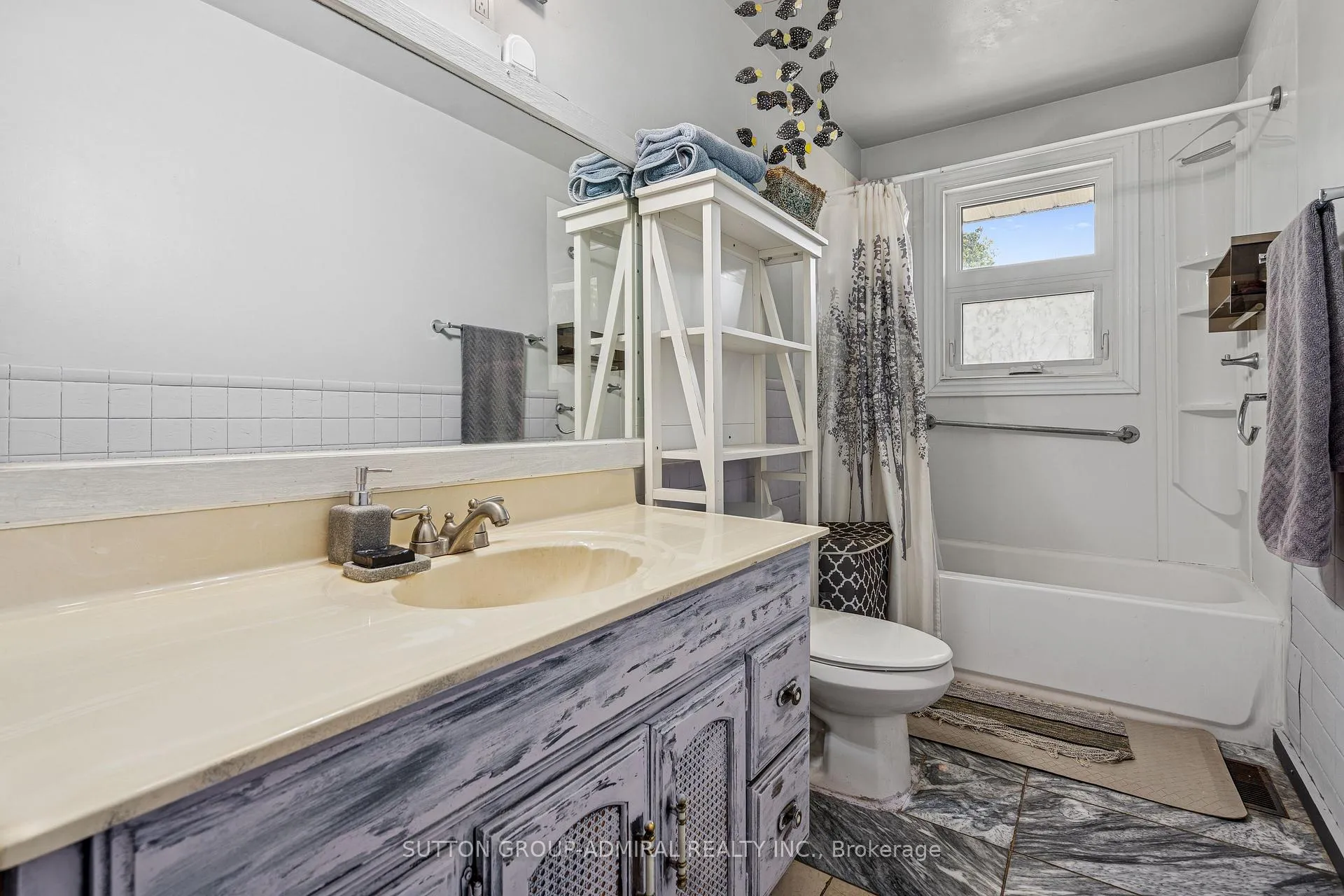 Photo 24 of 499 York Street, Brock, Beaverton — HOMEH