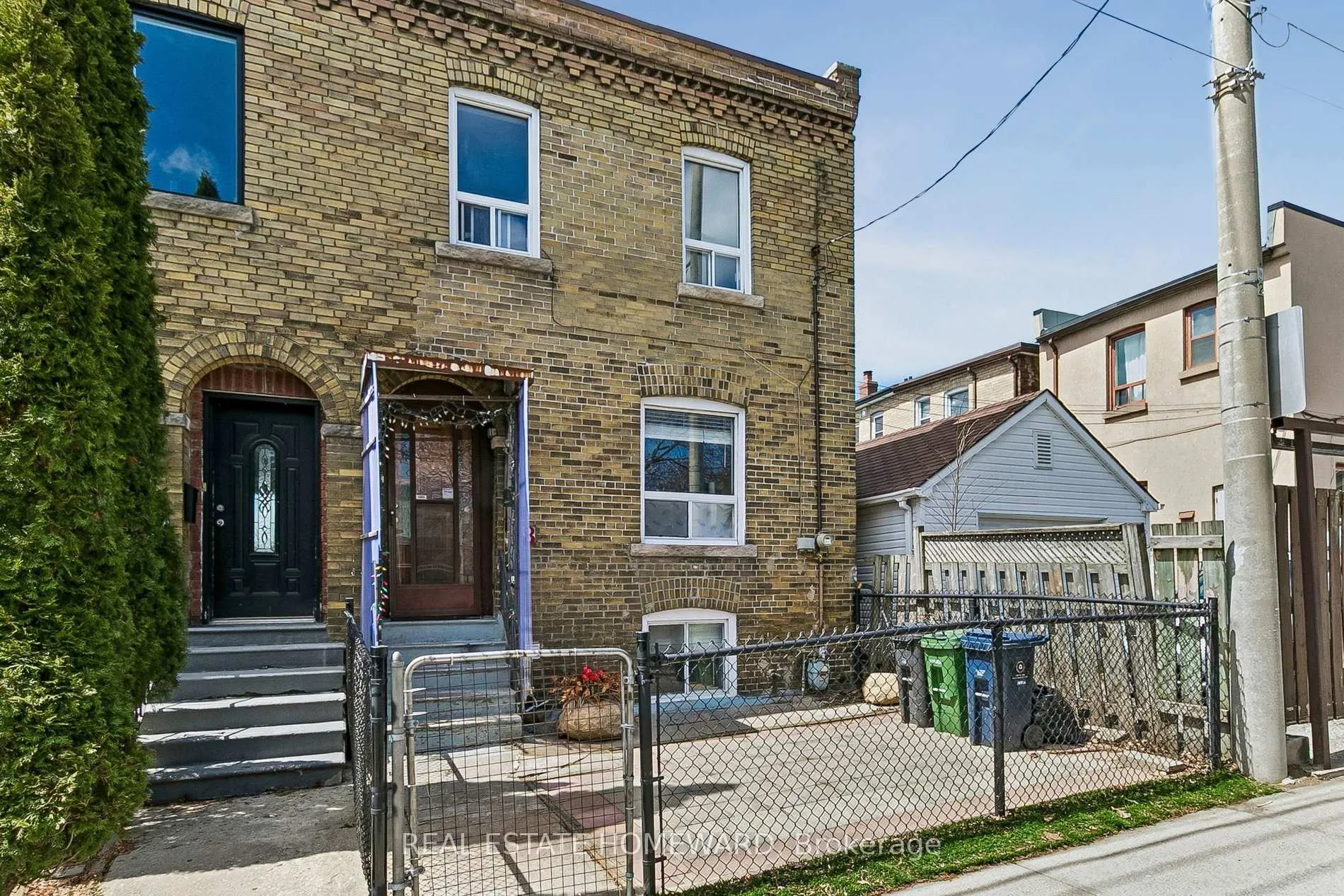 Photo 2 of 98 Via Italia, Toronto, Corso Italia-Davenport — HOMEH