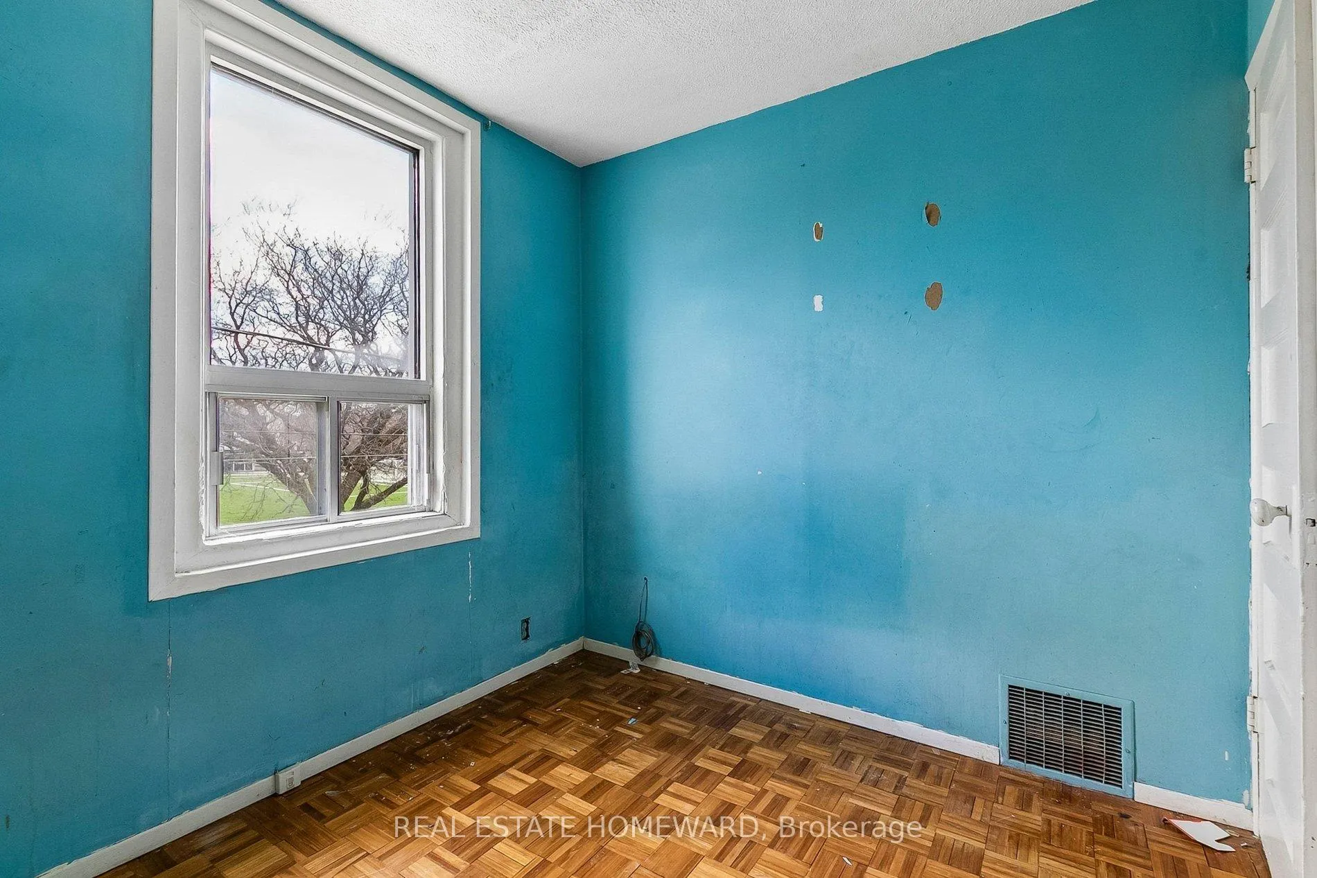Photo 12 of 98 Via Italia, Toronto, Corso Italia-Davenport — HOMEH