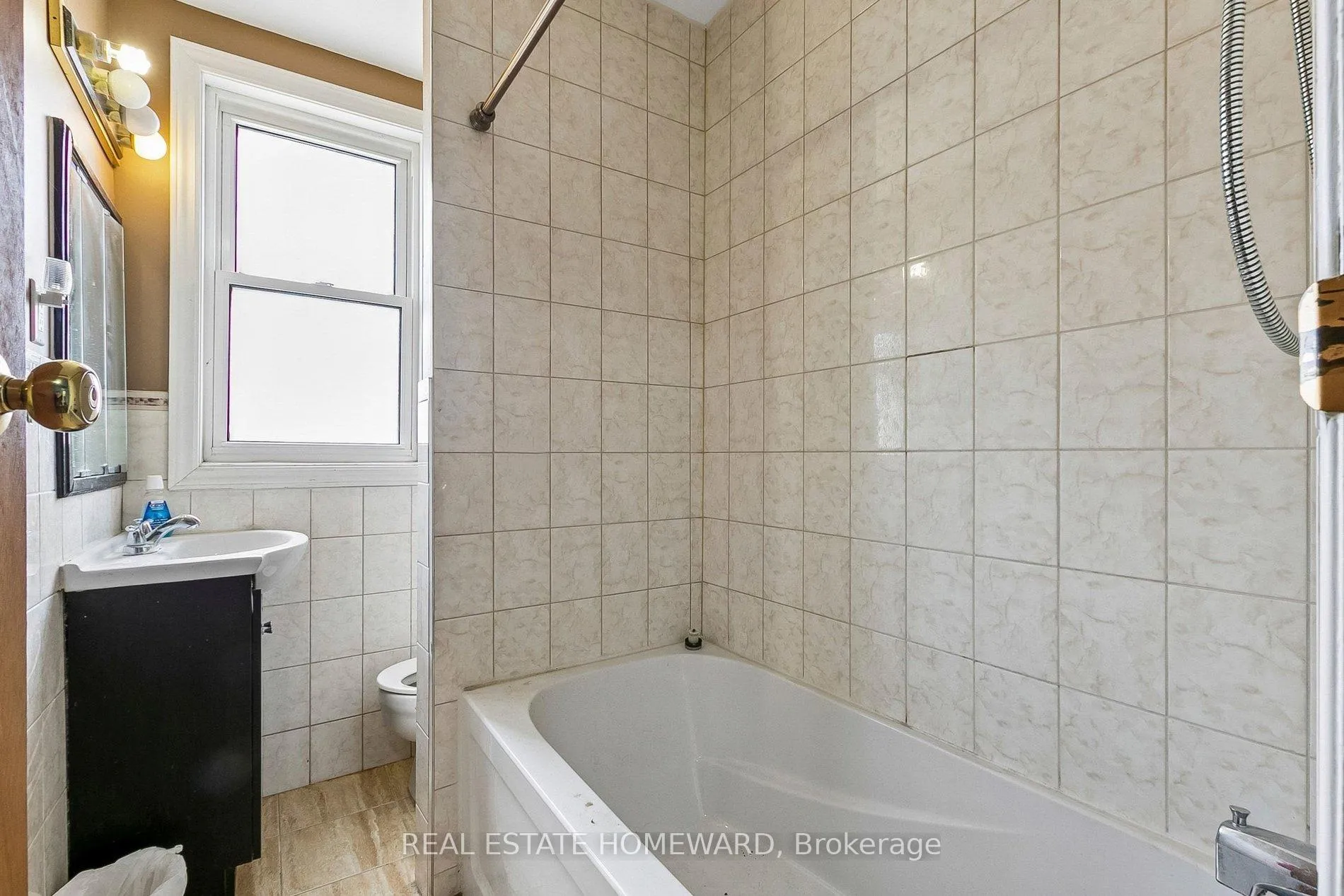 Photo 20 of 98 Via Italia, Toronto, Corso Italia-Davenport — HOMEH