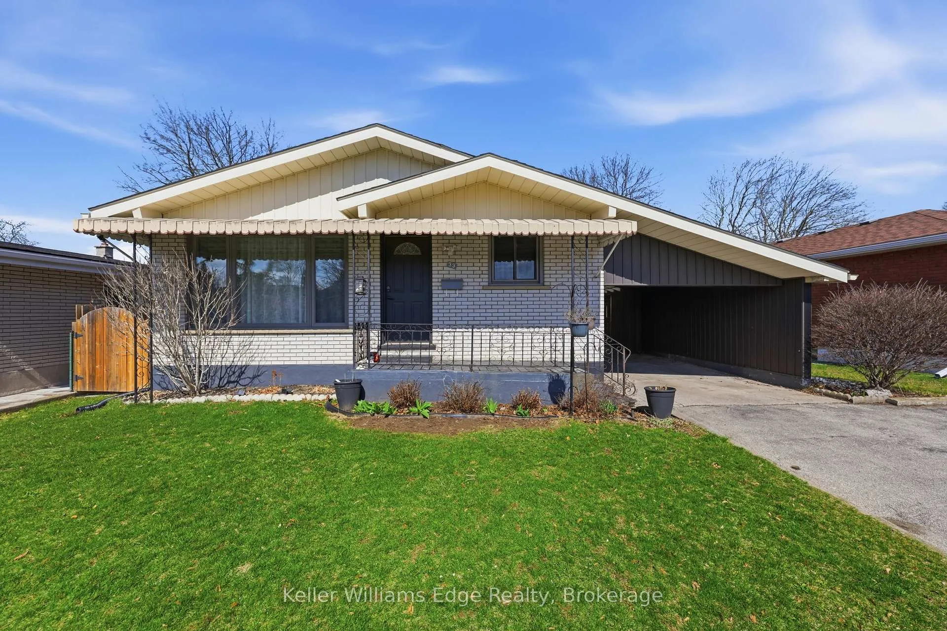 Photo 4 of 33 Buckingham Street, Brantford — HOMEH