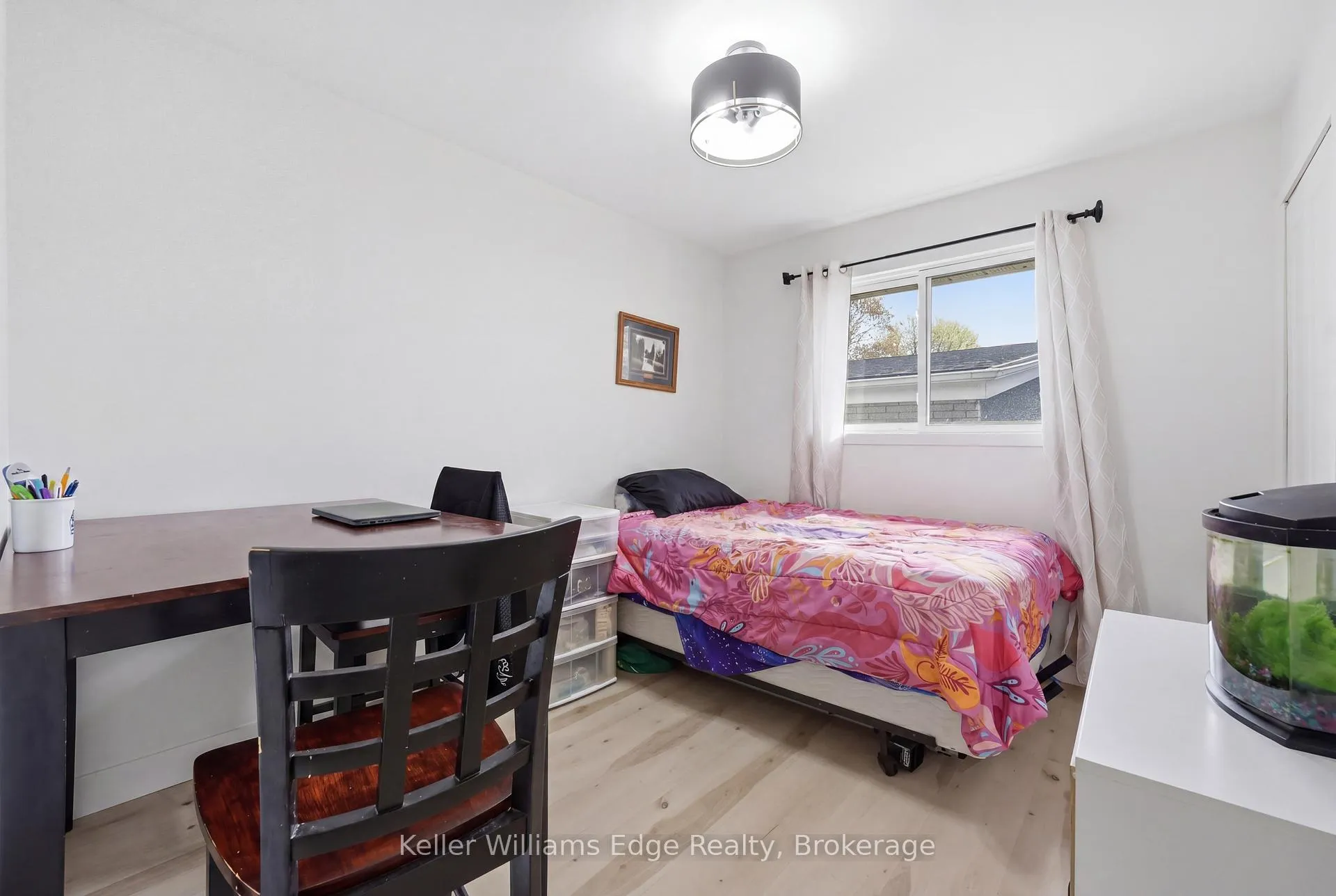 Photo 16 of 33 Buckingham Street, Brantford — HOMEH