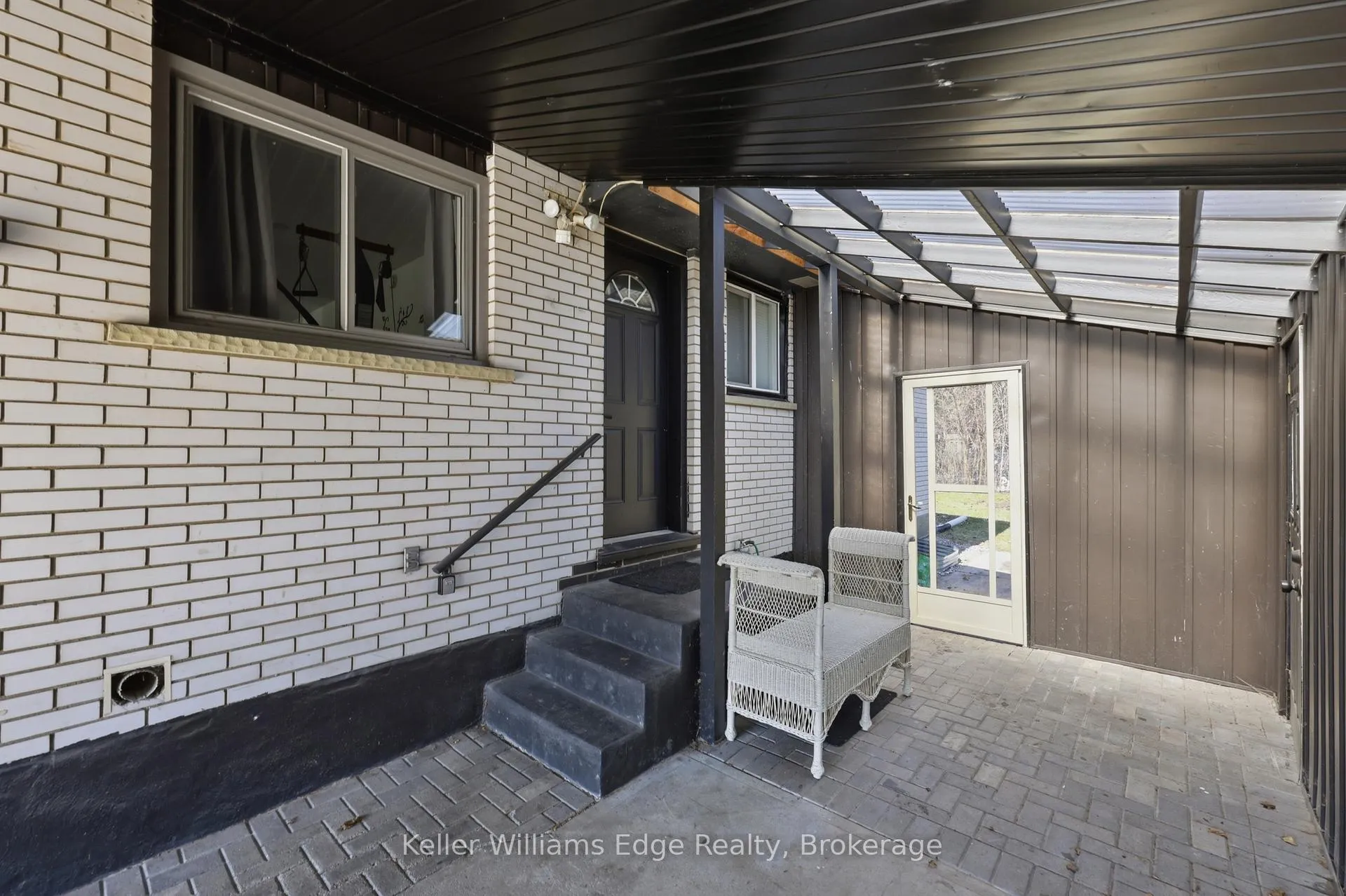 Photo 29 of 33 Buckingham Street, Brantford — HOMEH
