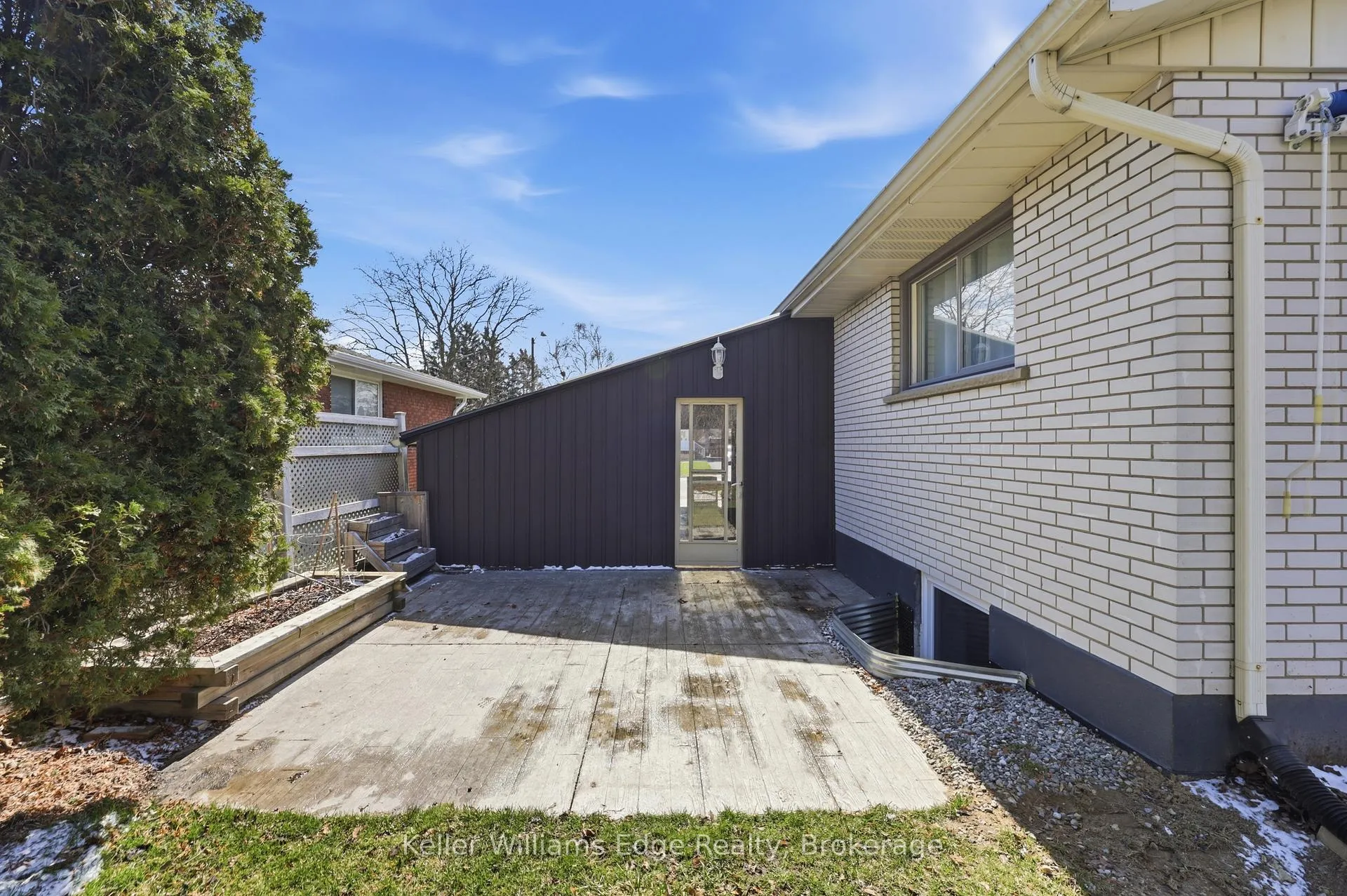 Photo 32 of 33 Buckingham Street, Brantford — HOMEH