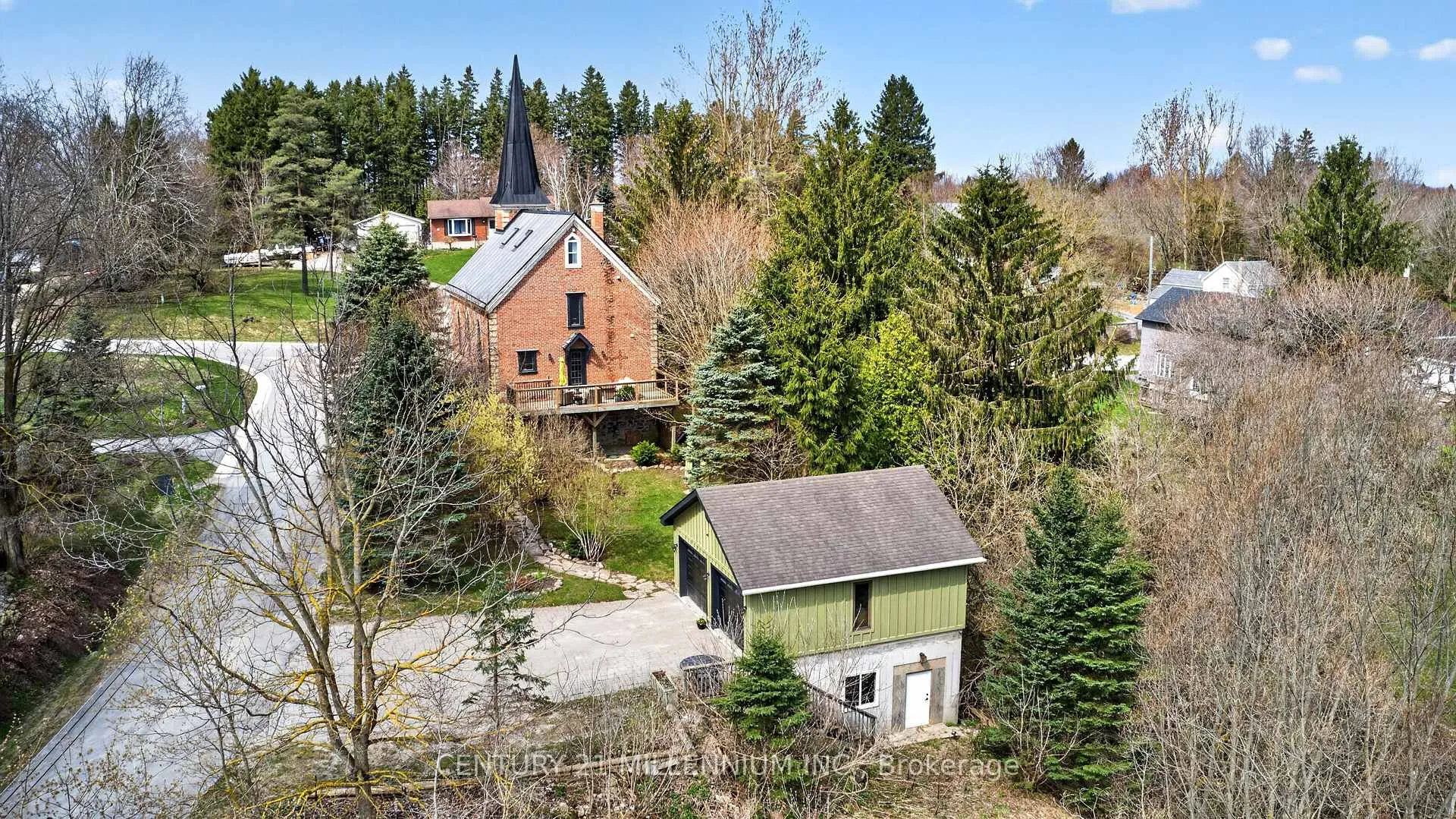 Photo 4 of 10 Mill Street, Amaranth, Rural Amaranth — HOMEH