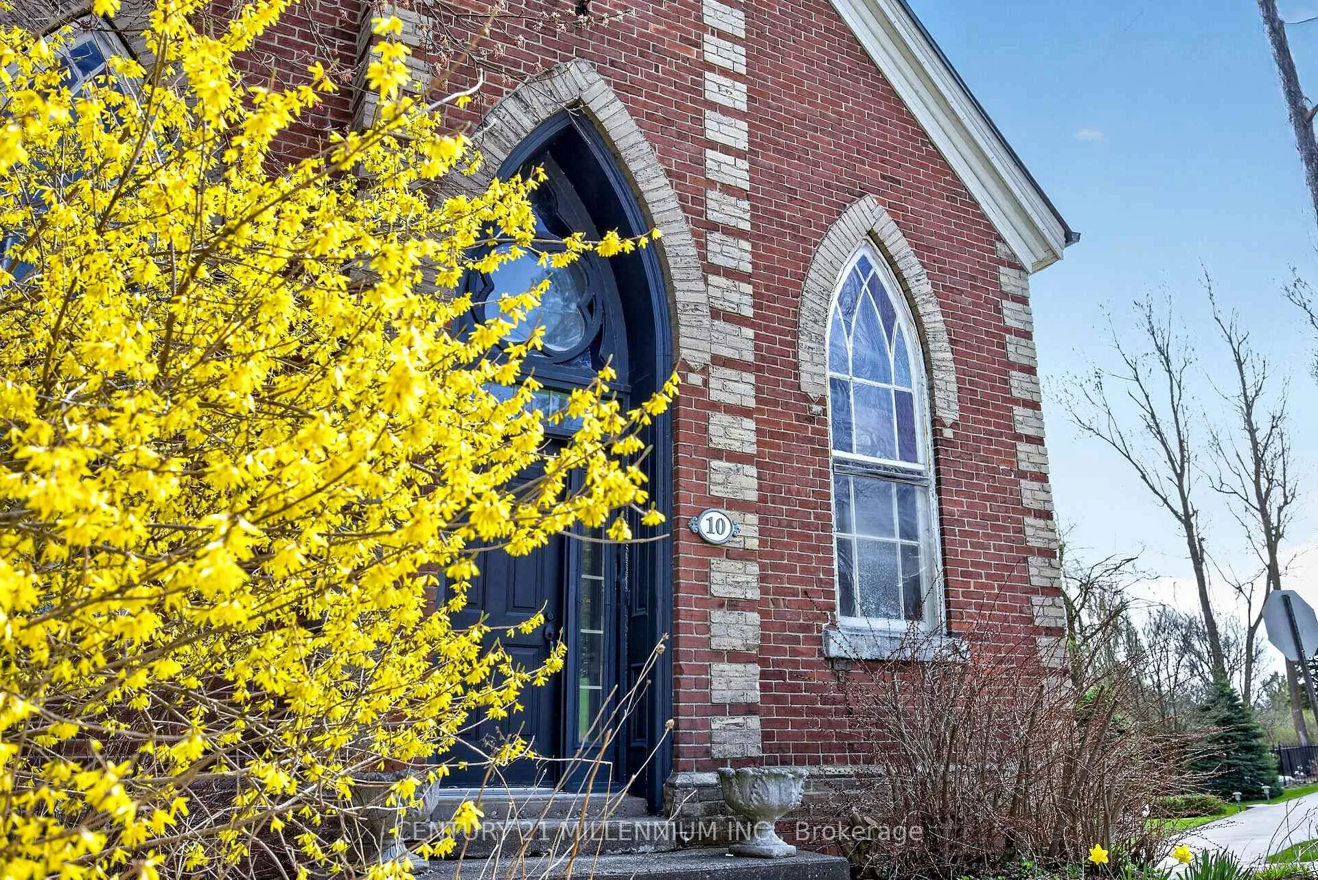Photo 14 of 10 Mill Street, Amaranth, Rural Amaranth — HOMEH