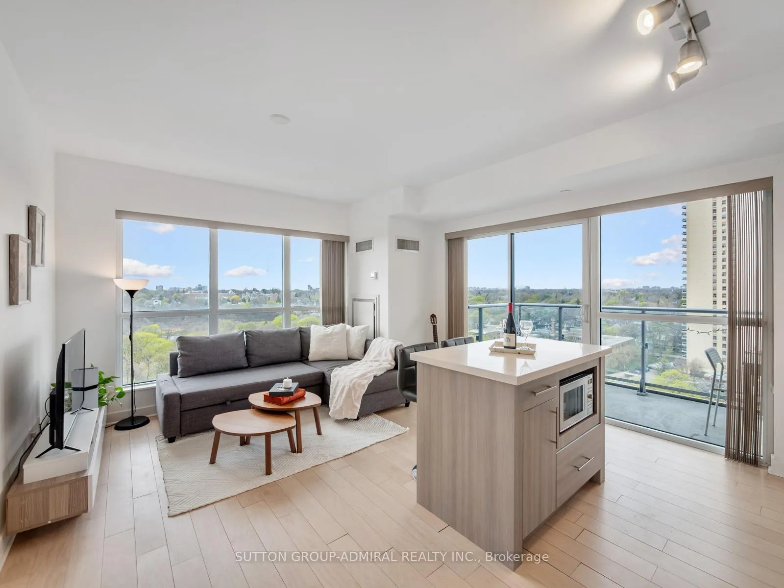 Front of Unit 1202, 58 Orchard View Boulevard