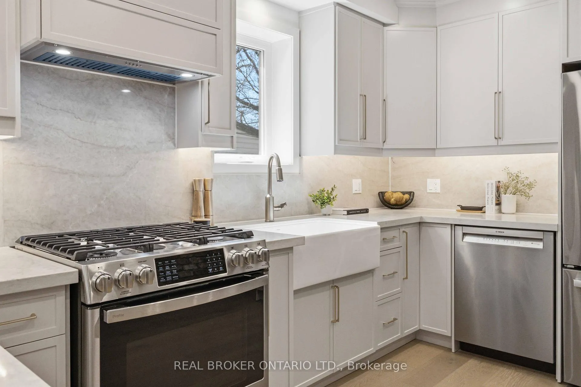 Photo 18 of 54 Moberly Avenue, Toronto, Woodbine Corridor — HOMEH