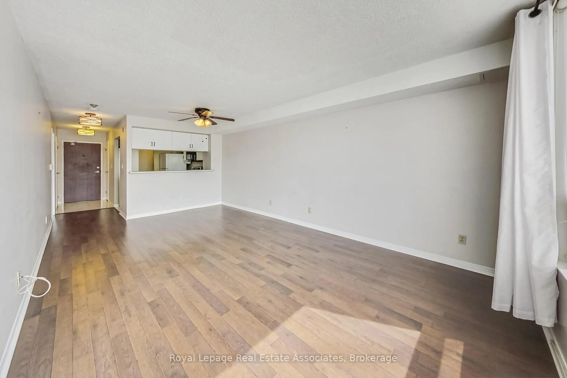 Photo 14 of Unit 501, 495 Highway 8, Hamilton, Stoney Creek — HOMEH