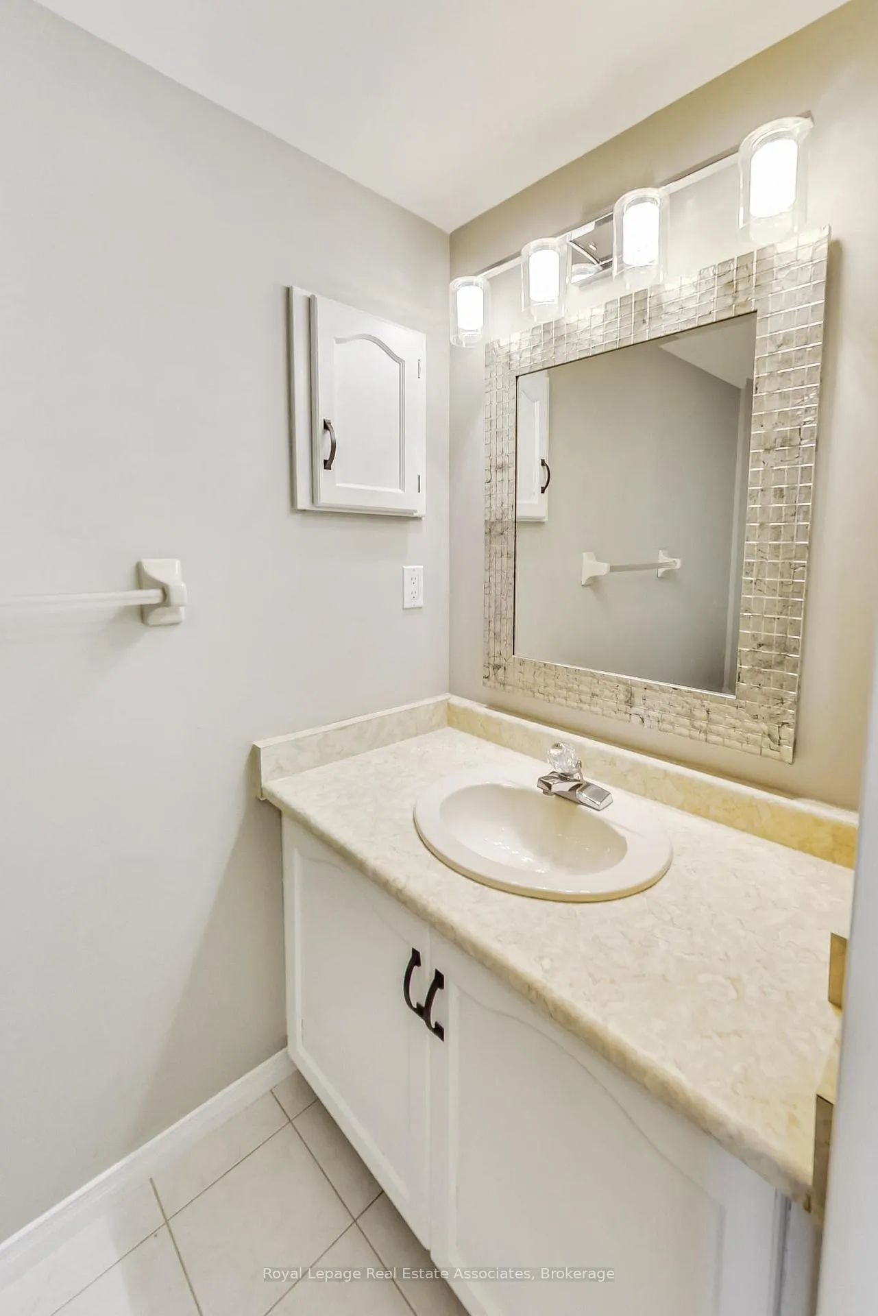 Photo 22 of Unit 501, 495 Highway 8, Hamilton, Stoney Creek — HOMEH