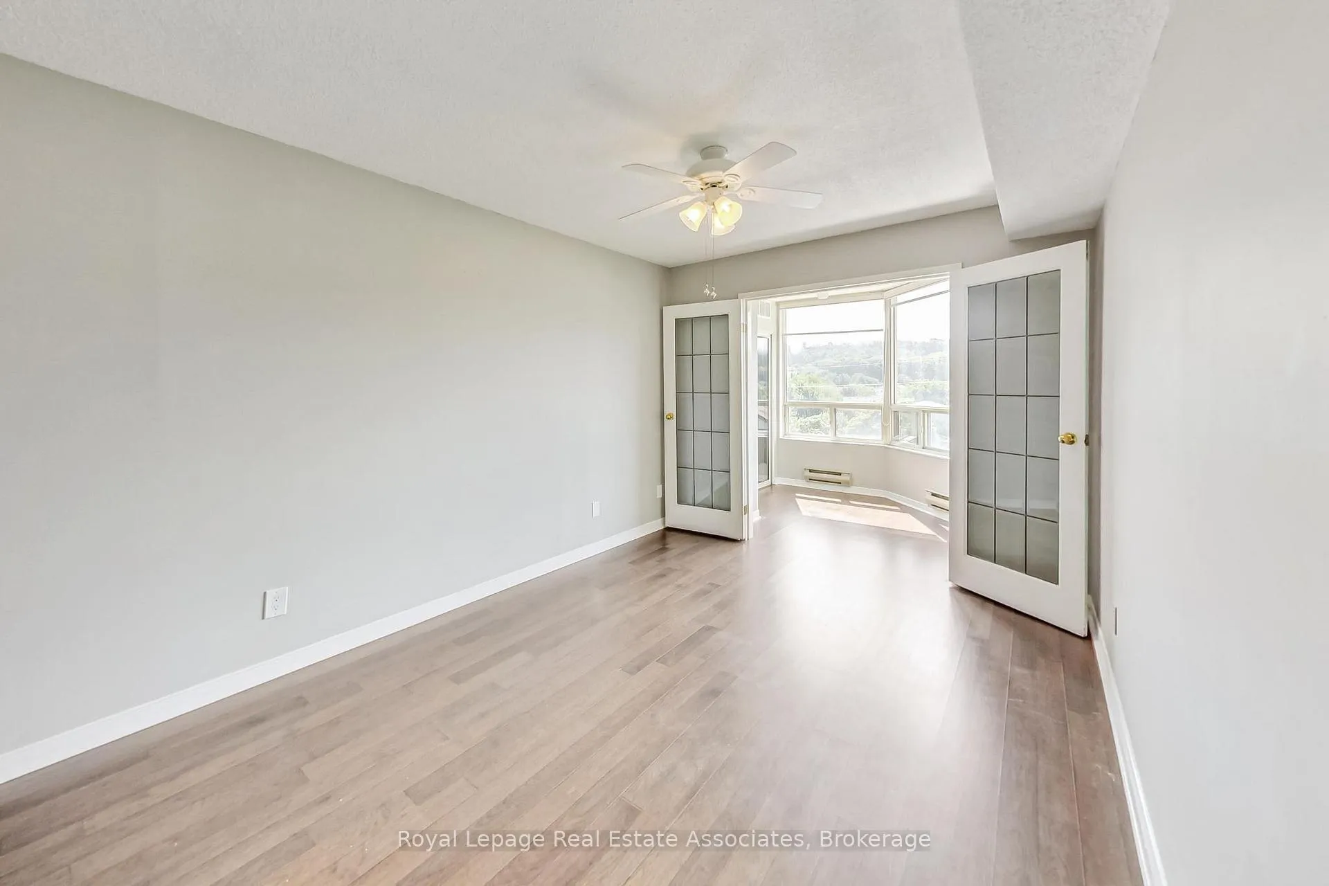Photo 27 of Unit 501, 495 Highway 8, Hamilton, Stoney Creek — HOMEH