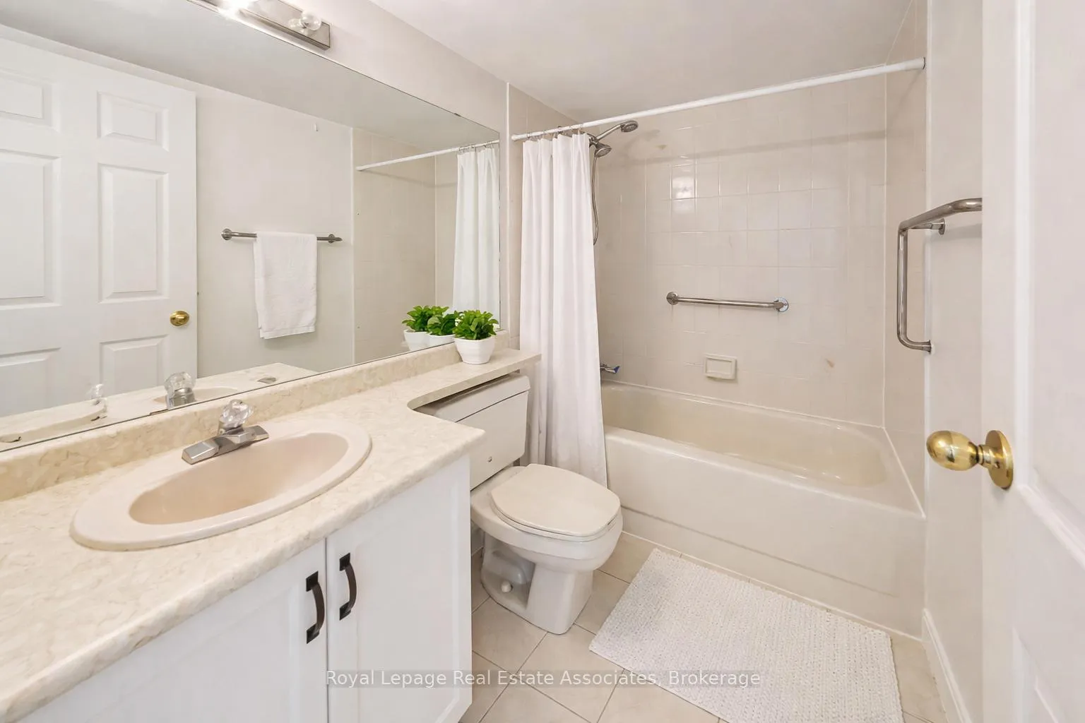 Photo 30 of Unit 501, 495 Highway 8, Hamilton, Stoney Creek — HOMEH