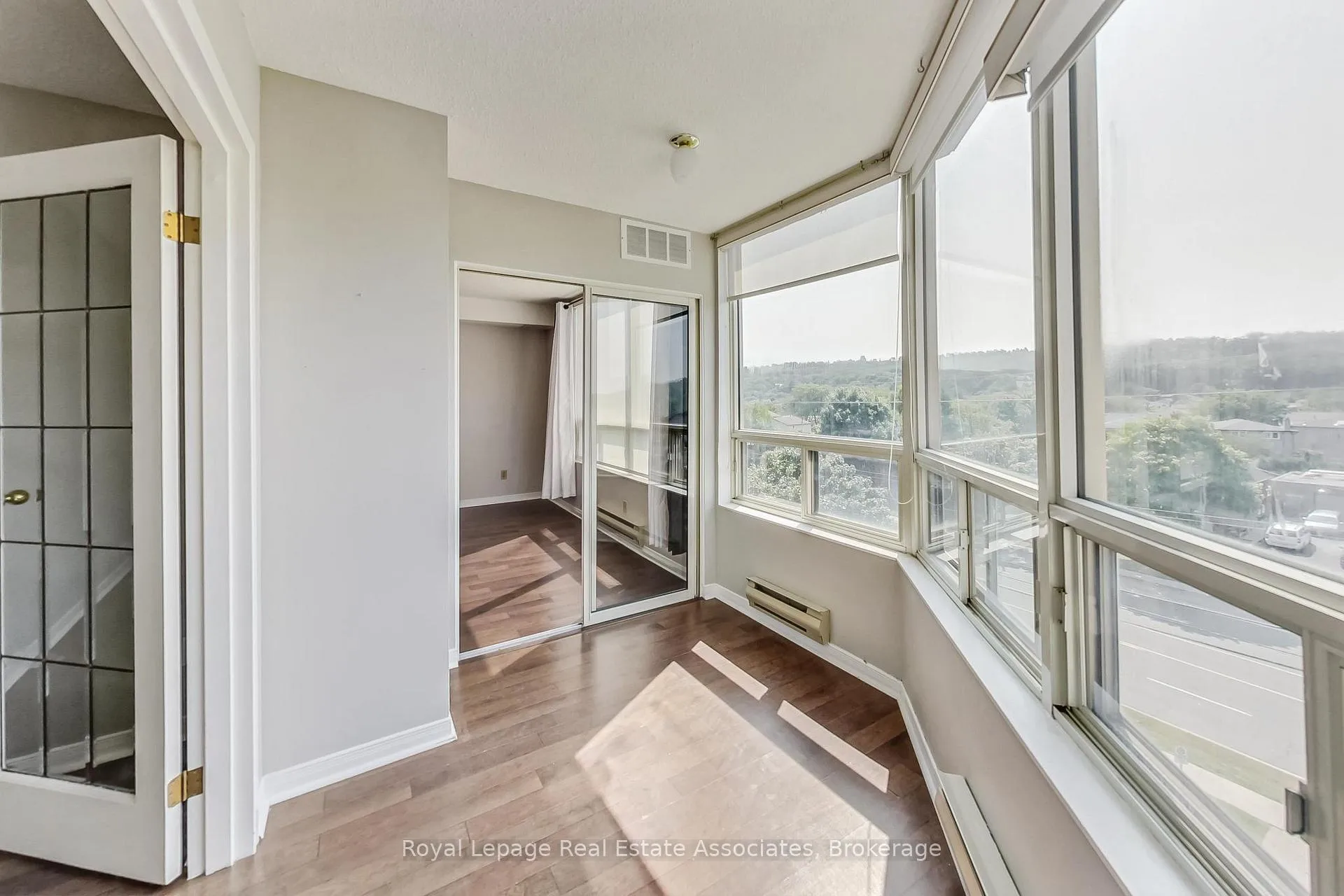 Photo 32 of Unit 501, 495 Highway 8, Hamilton, Stoney Creek — HOMEH