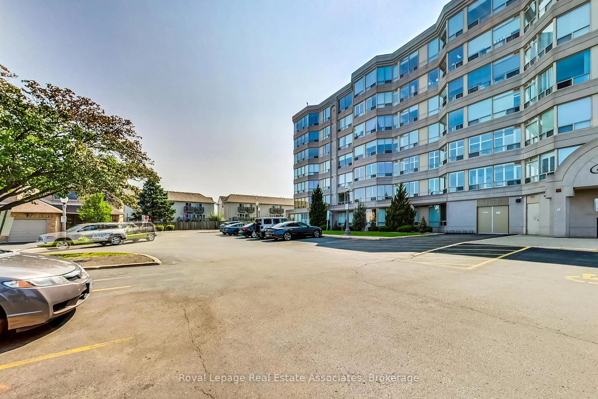 Photo 41 of Unit 501, 495 Highway 8, Hamilton, Stoney Creek — HOMEH