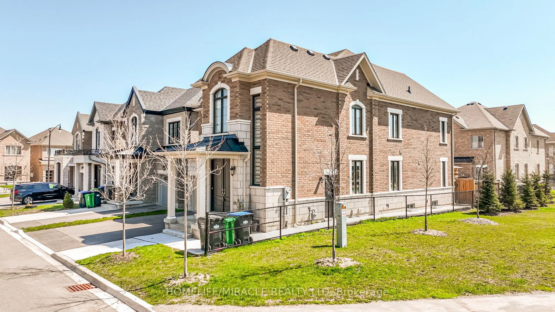 Photo 2 of 57 Brent Stephens Way, Brampton, Northwest Brampton — HOMEH