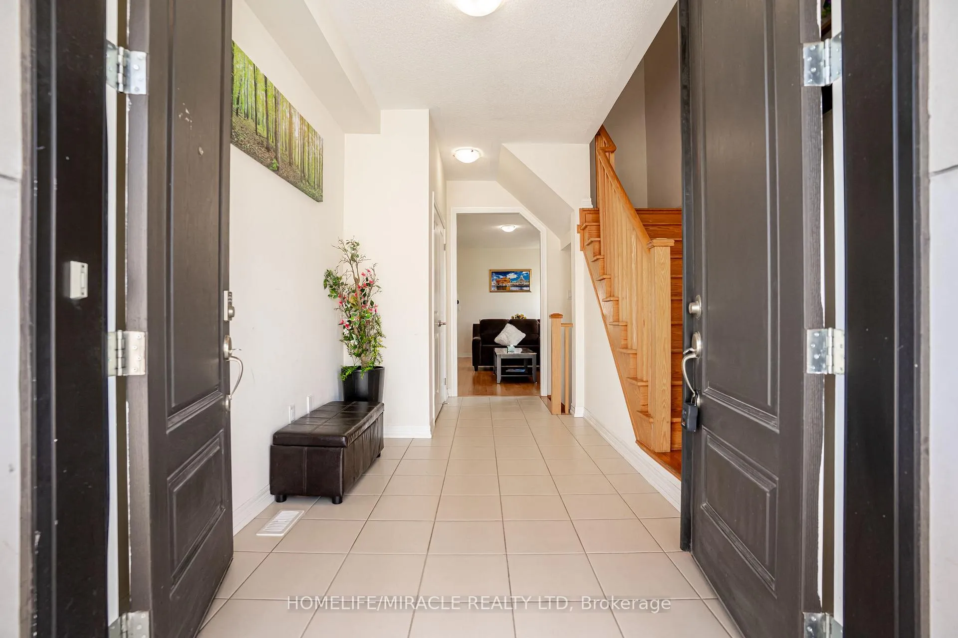 Photo 5 of 57 Brent Stephens Way, Brampton, Northwest Brampton — HOMEH
