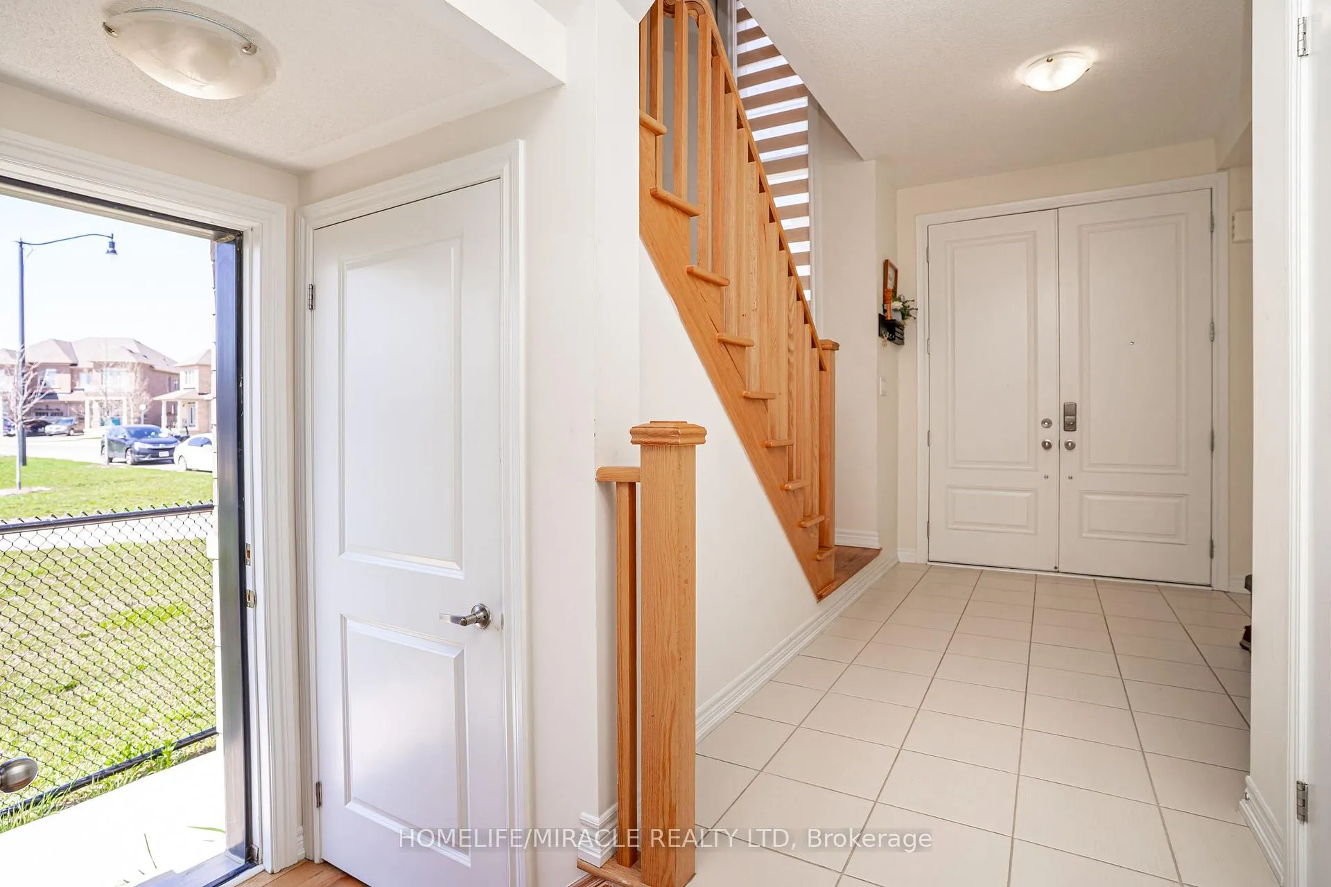 Photo 6 of 57 Brent Stephens Way, Brampton, Northwest Brampton — HOMEH