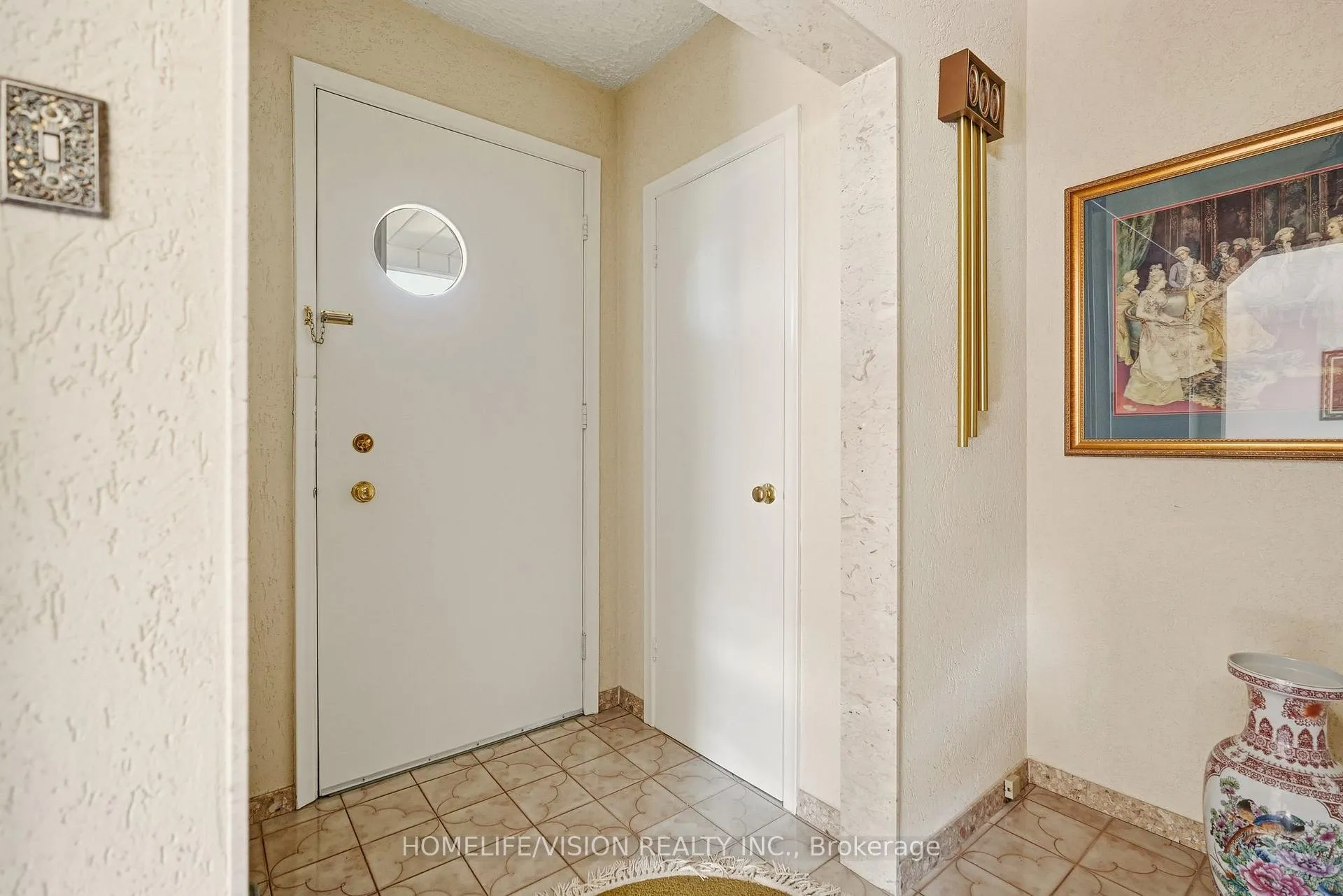 Photo 11 of 239 Epsom Downs Drive, North York, Downsview-Roding-CFB — HOMEH