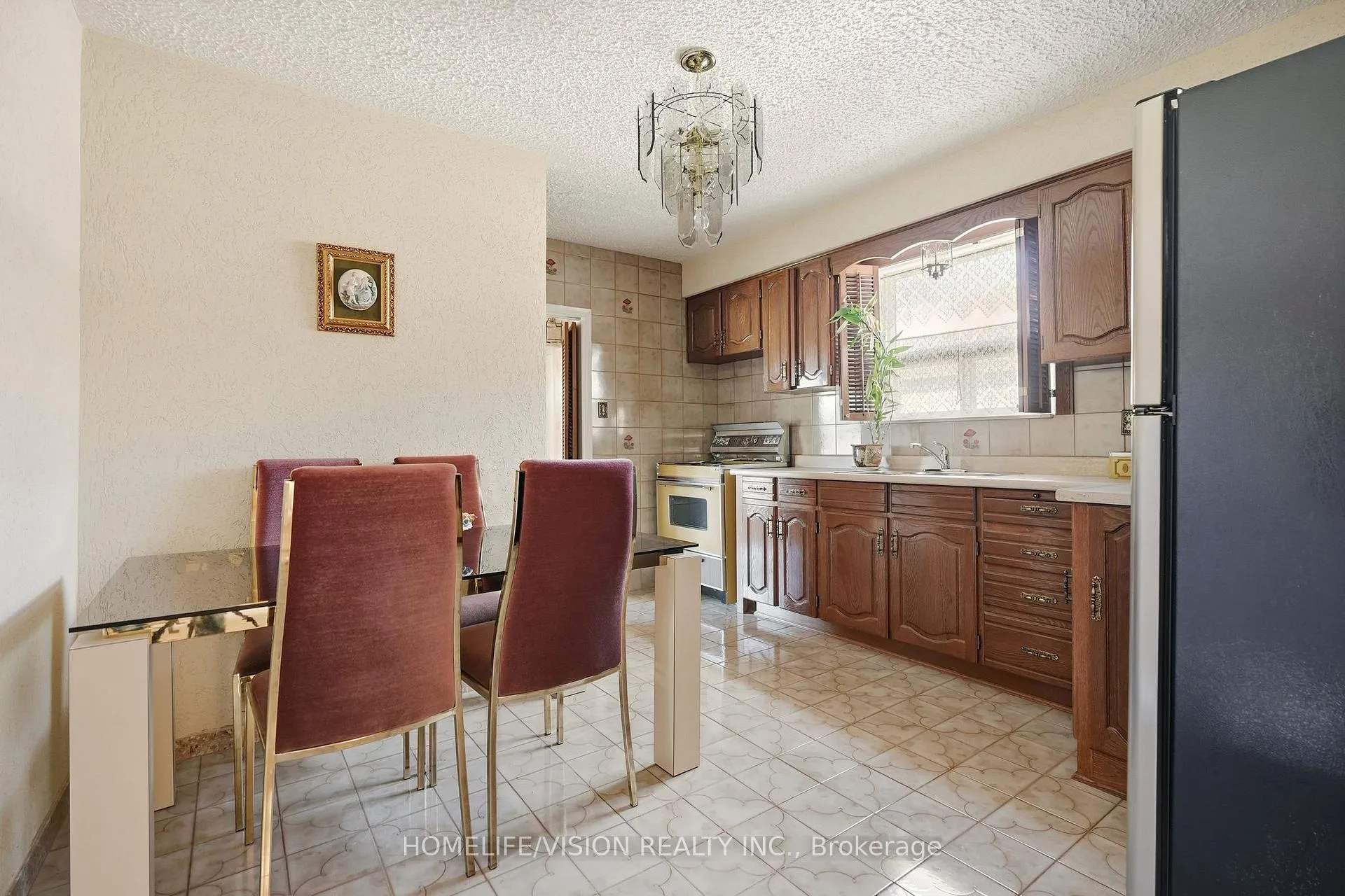 Photo 21 of 239 Epsom Downs Drive, North York, Downsview-Roding-CFB — HOMEH
